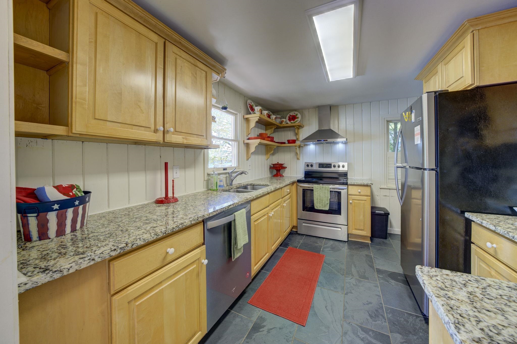 488 S Stony Point Road Property Photo 13