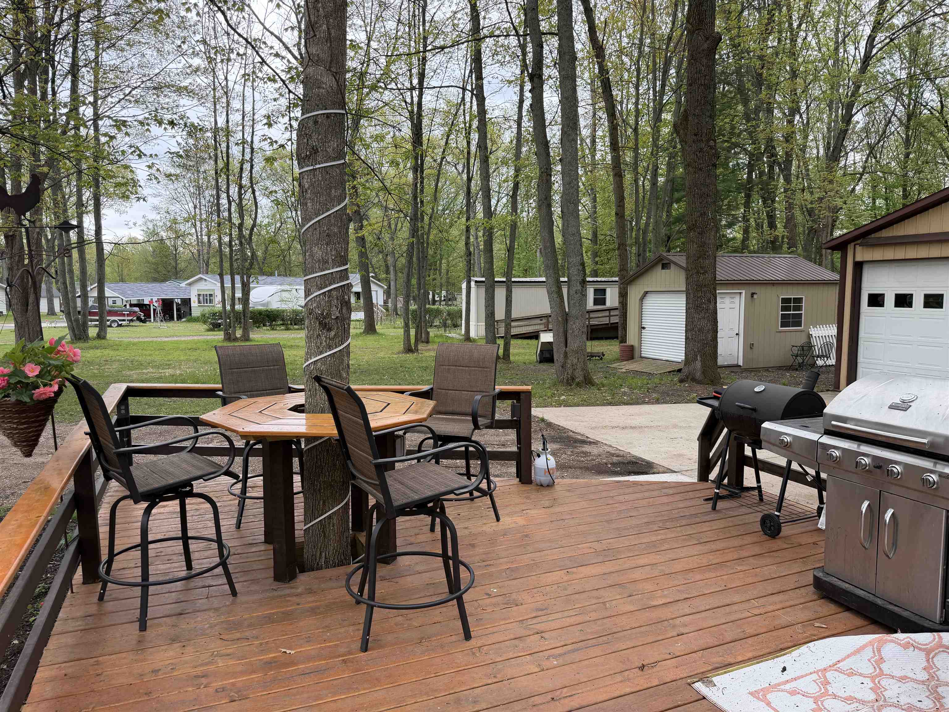 2245 Edgewood Property Photo 3