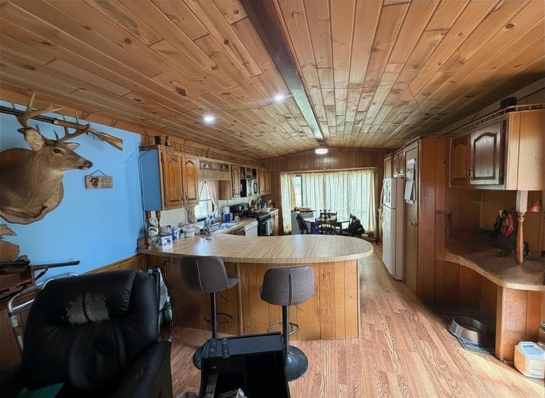 2245 Edgewood Property Photo 8