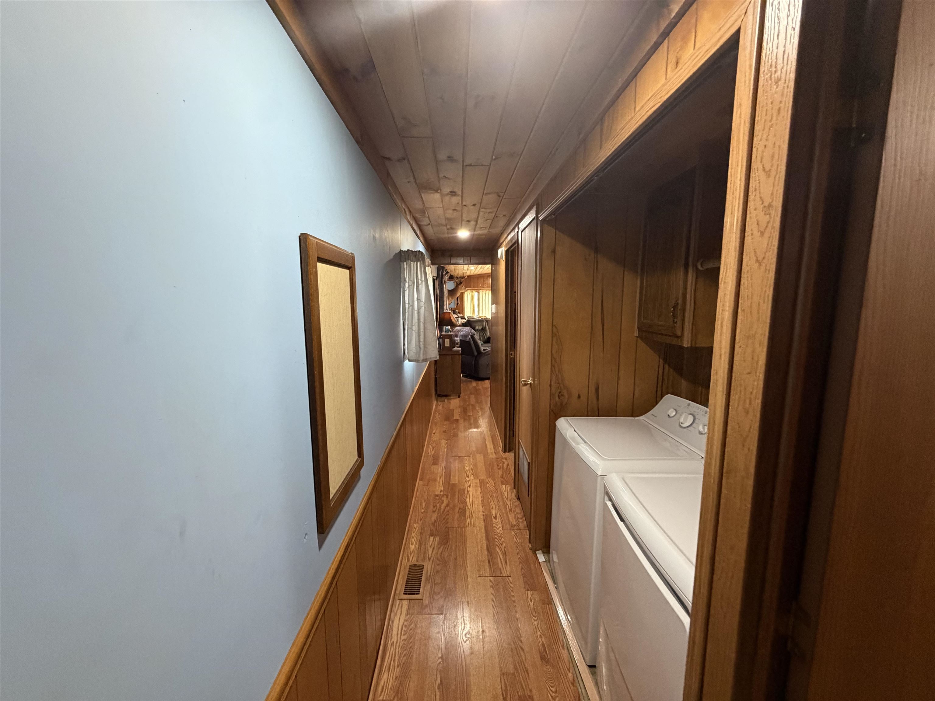2245 Edgewood Property Photo 10