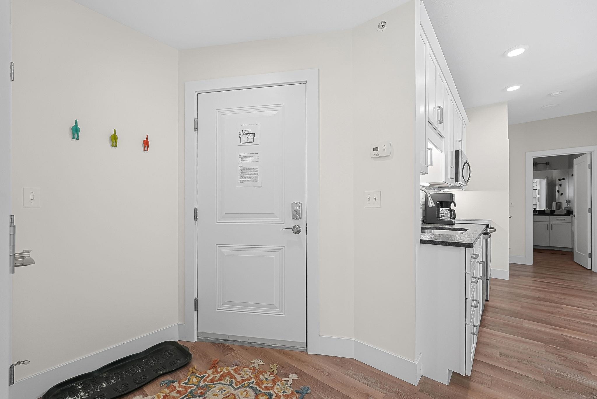 135 E Eighth Street Property Photo 33