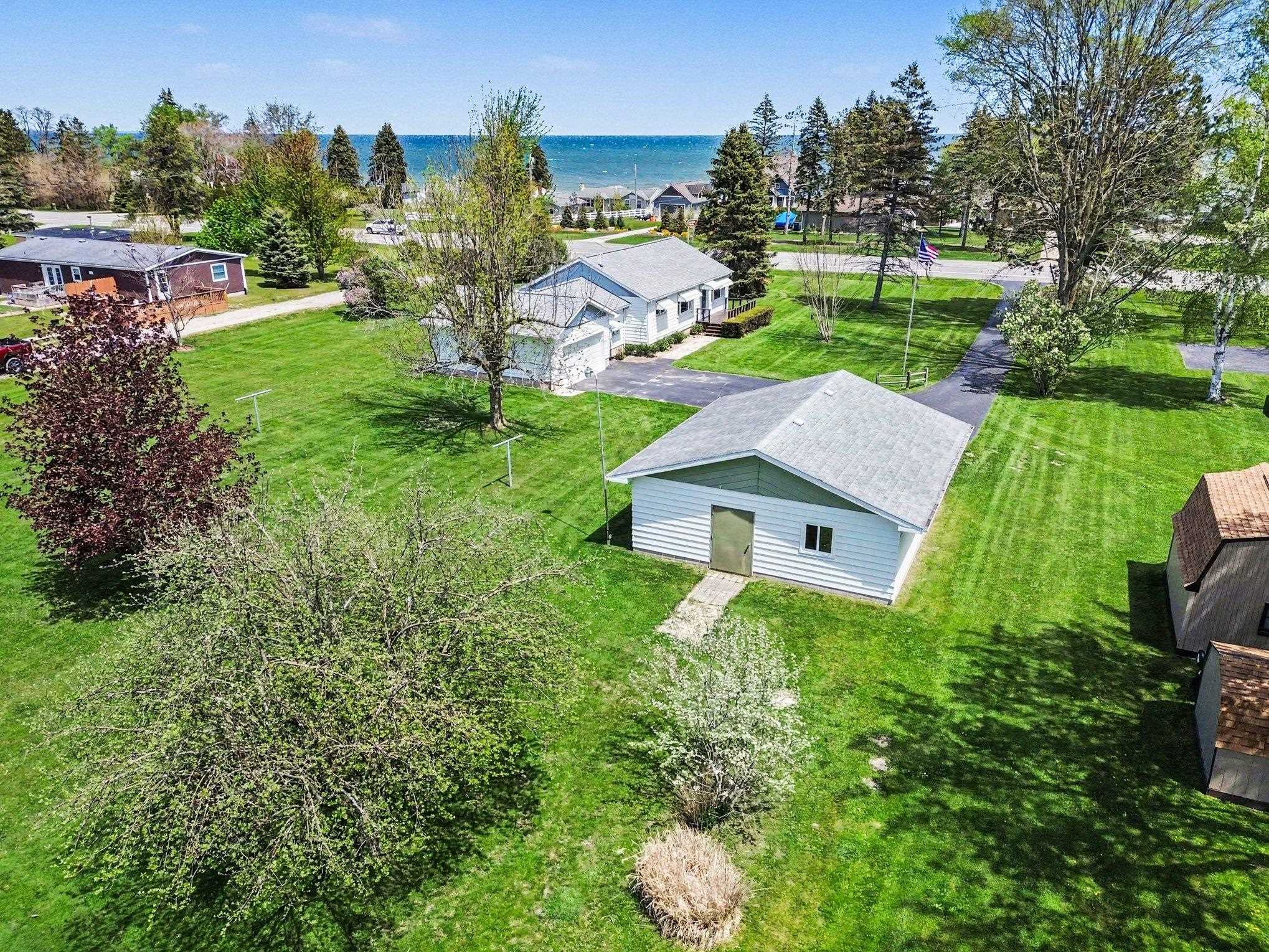 1921 N Huron Road