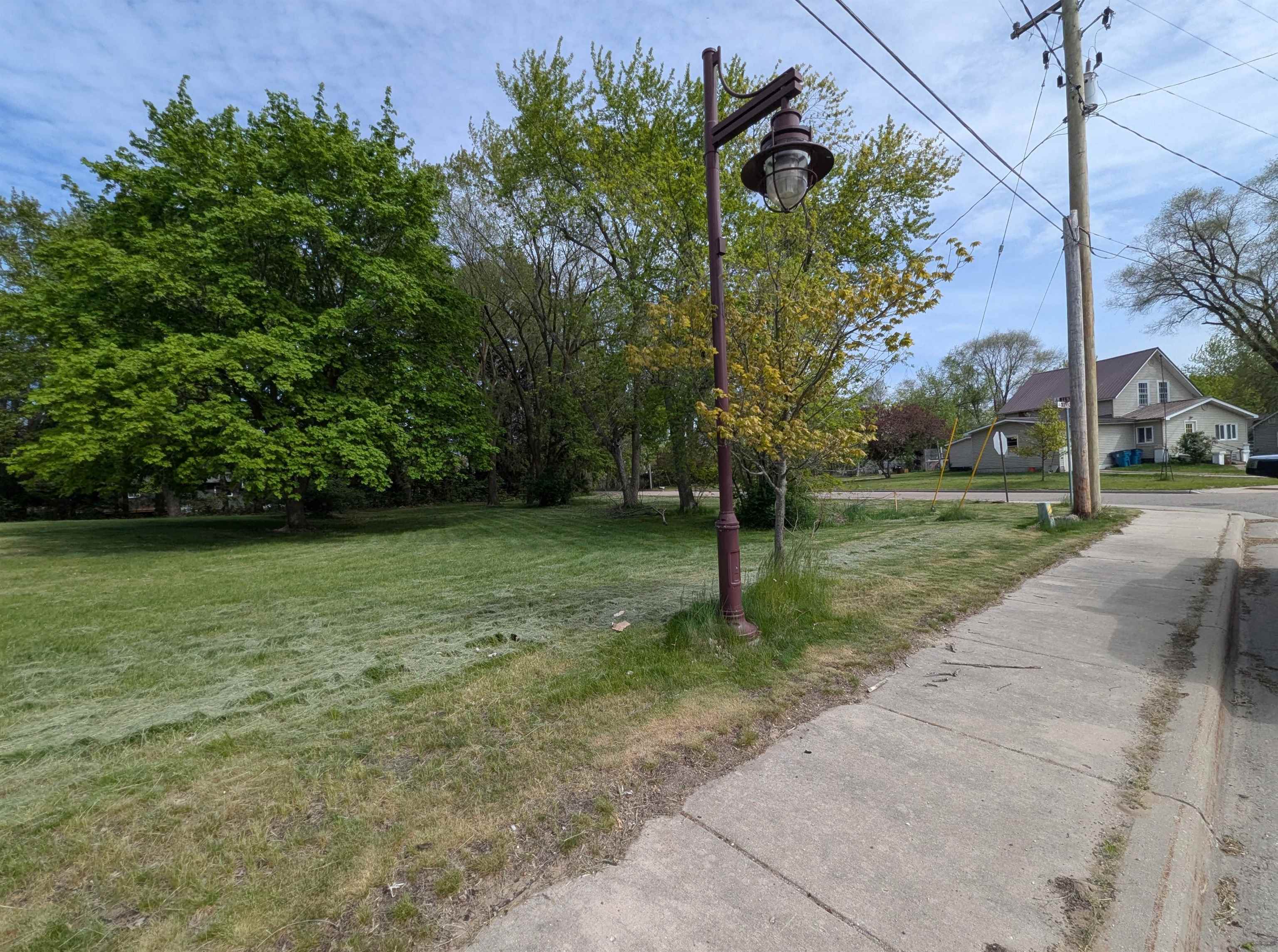 210 N Mackinaw Road Property Photo 1