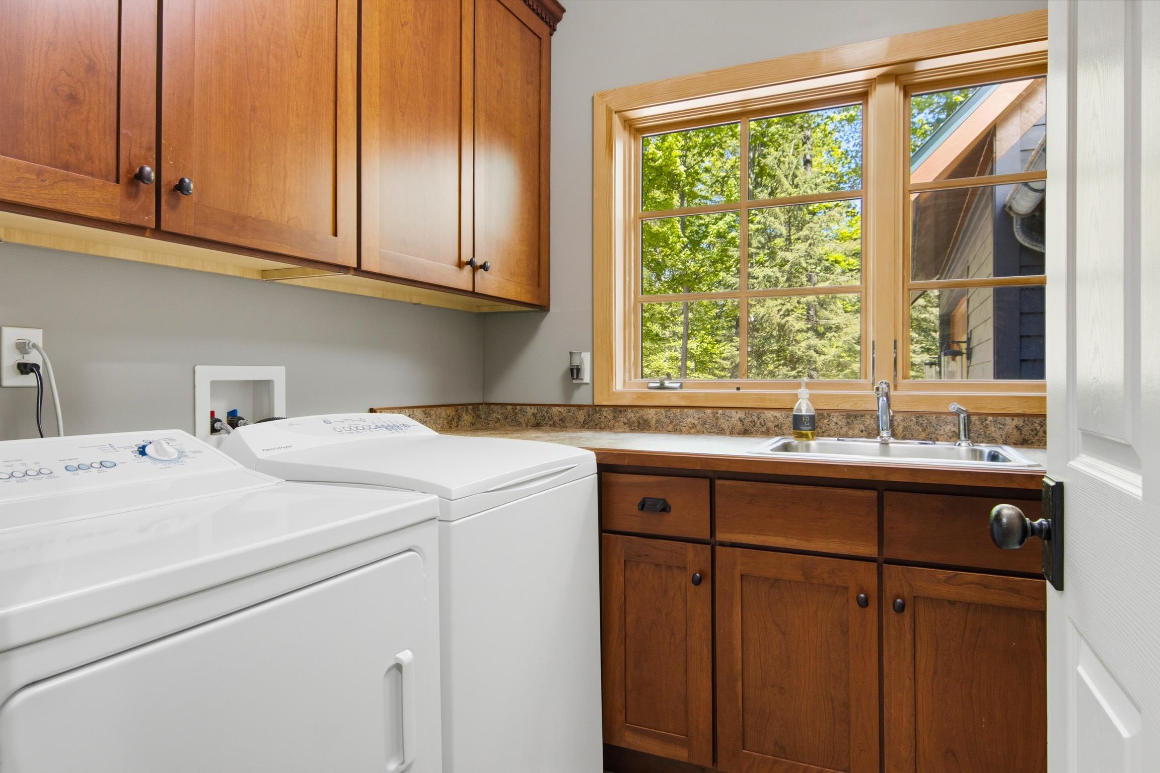 5577 Colonial Drive Property Photo 35
