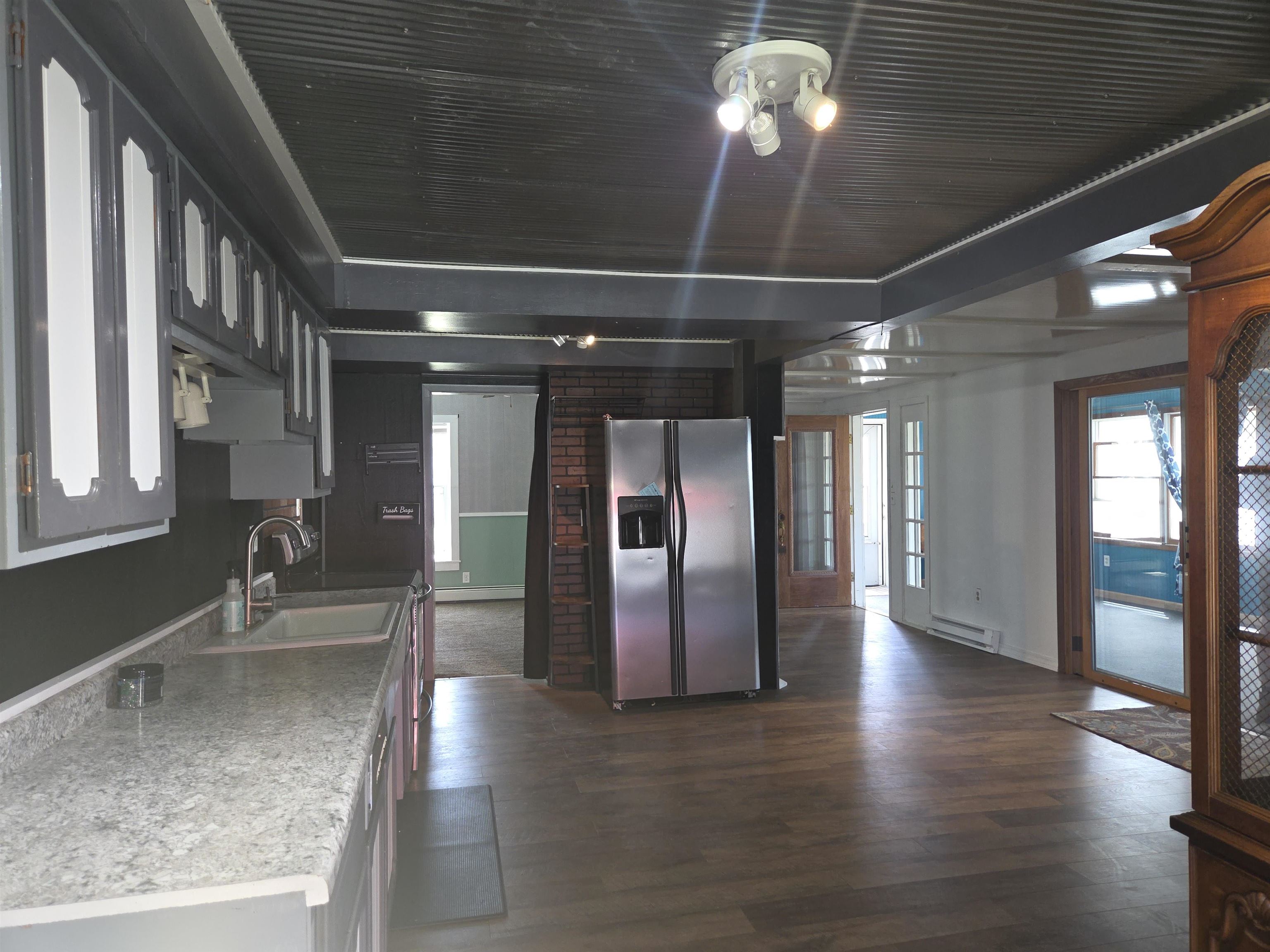 9368 School Street Property Photo 21