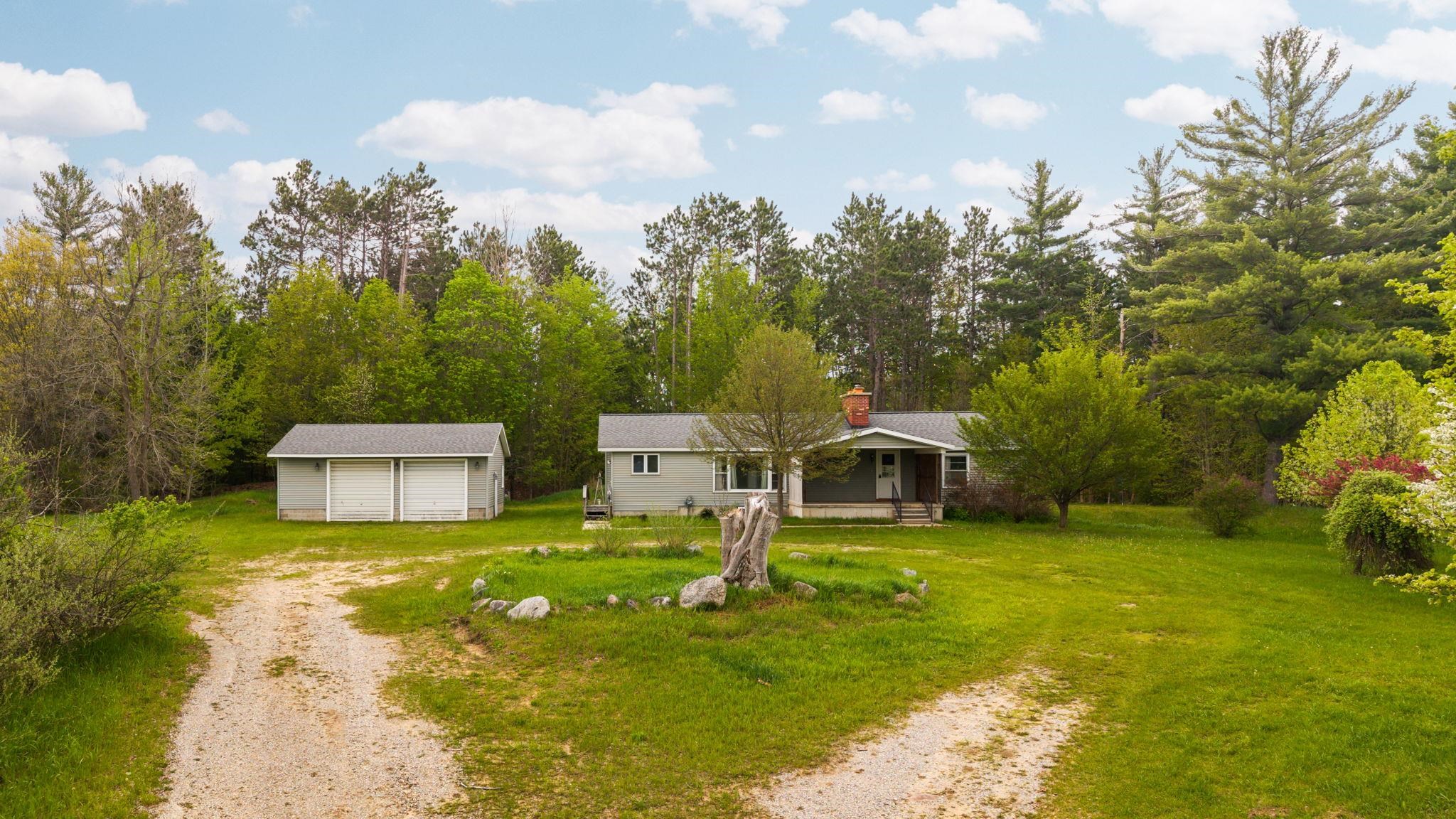 2631 Sparling Road Property Photo 1