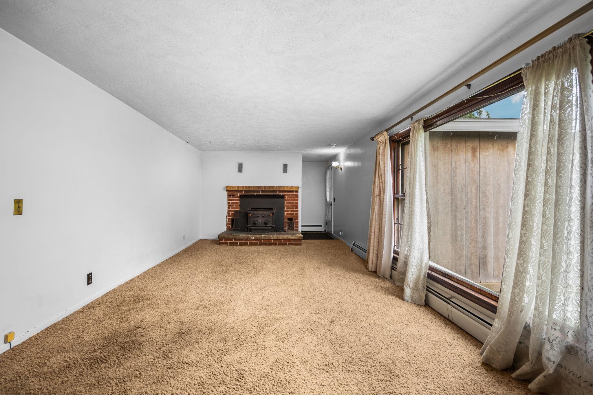 2631 Sparling Road Property Photo 8