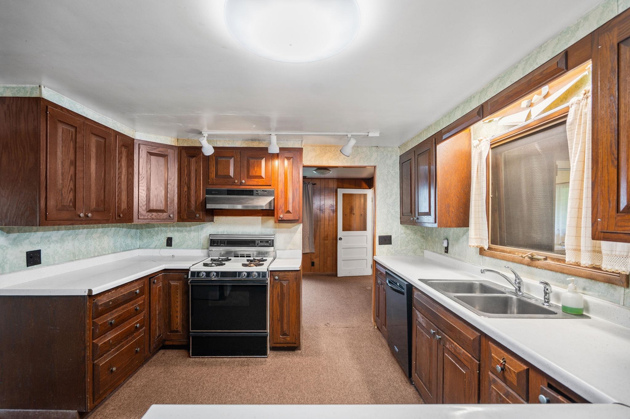 2631 Sparling Road Property Photo 23
