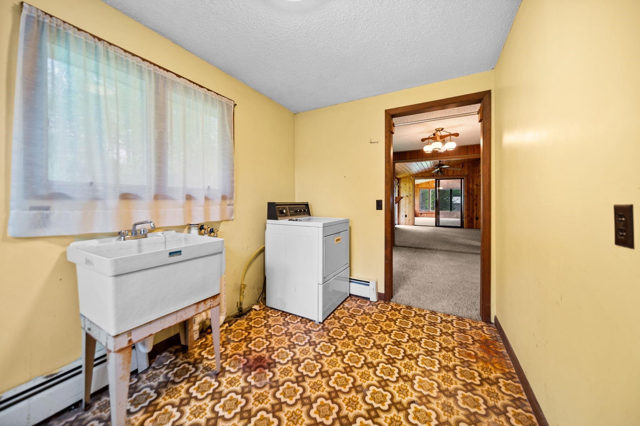 2631 Sparling Road Property Photo 37