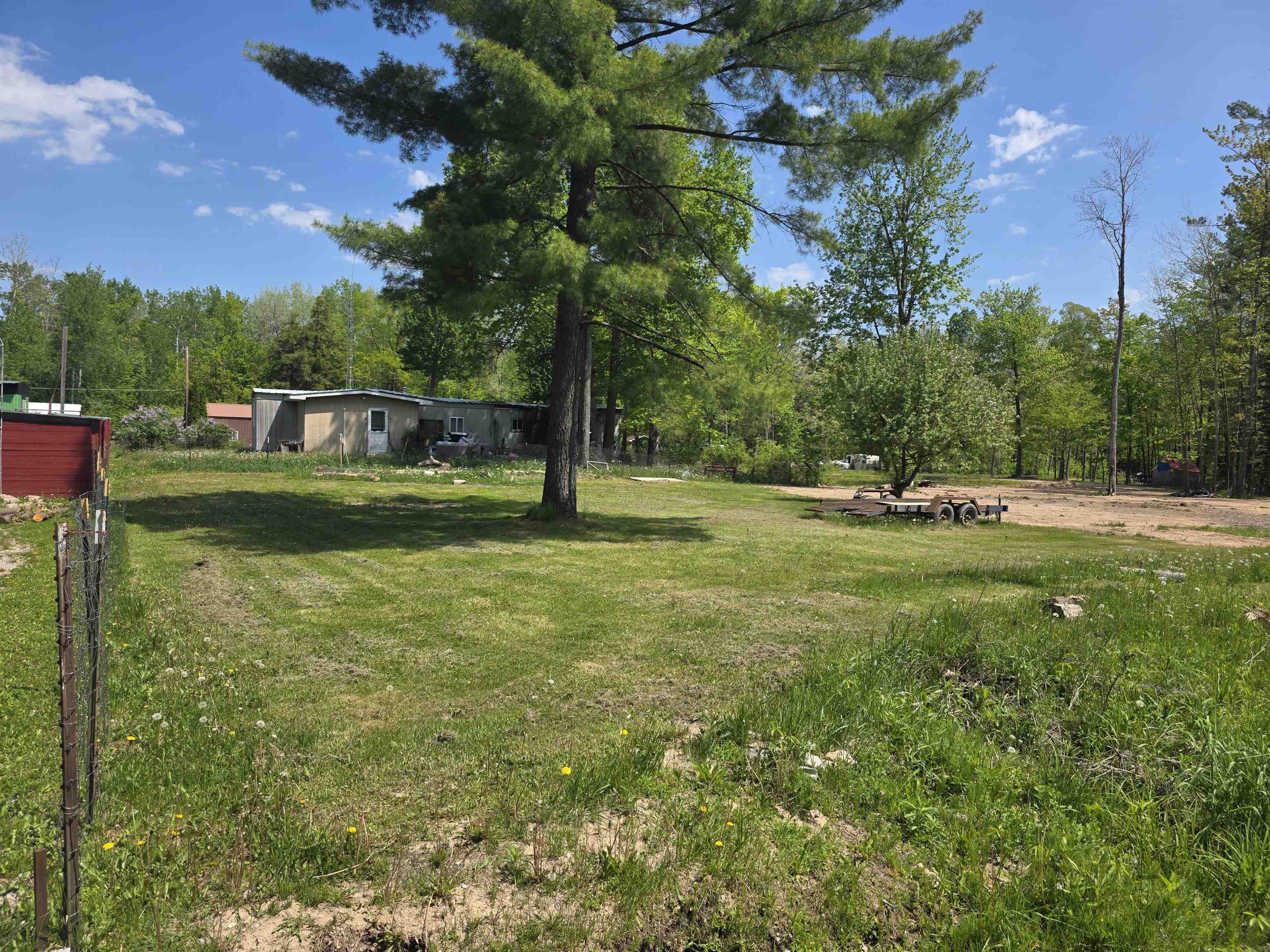 Pine Street Property Photo 3
