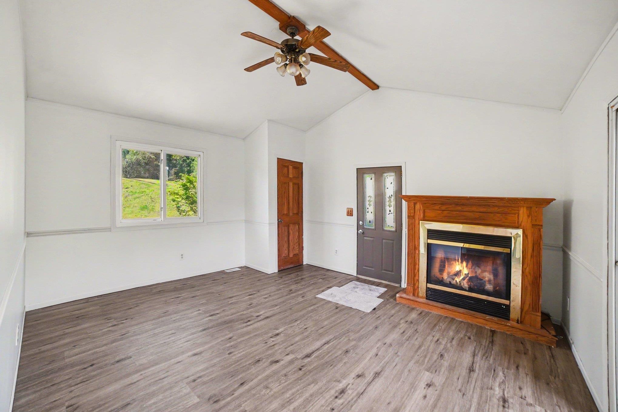 2457 E Ludington Drive Property Photo 3