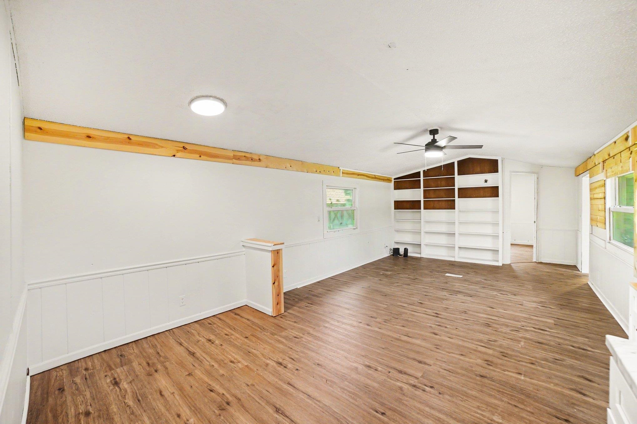 2457 E Ludington Drive Property Photo 5