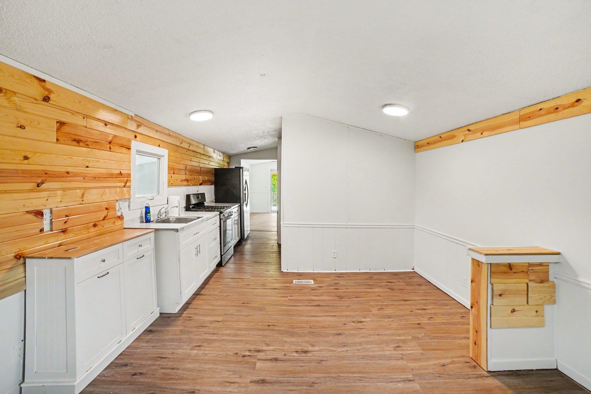 2457 E Ludington Drive Property Photo 8