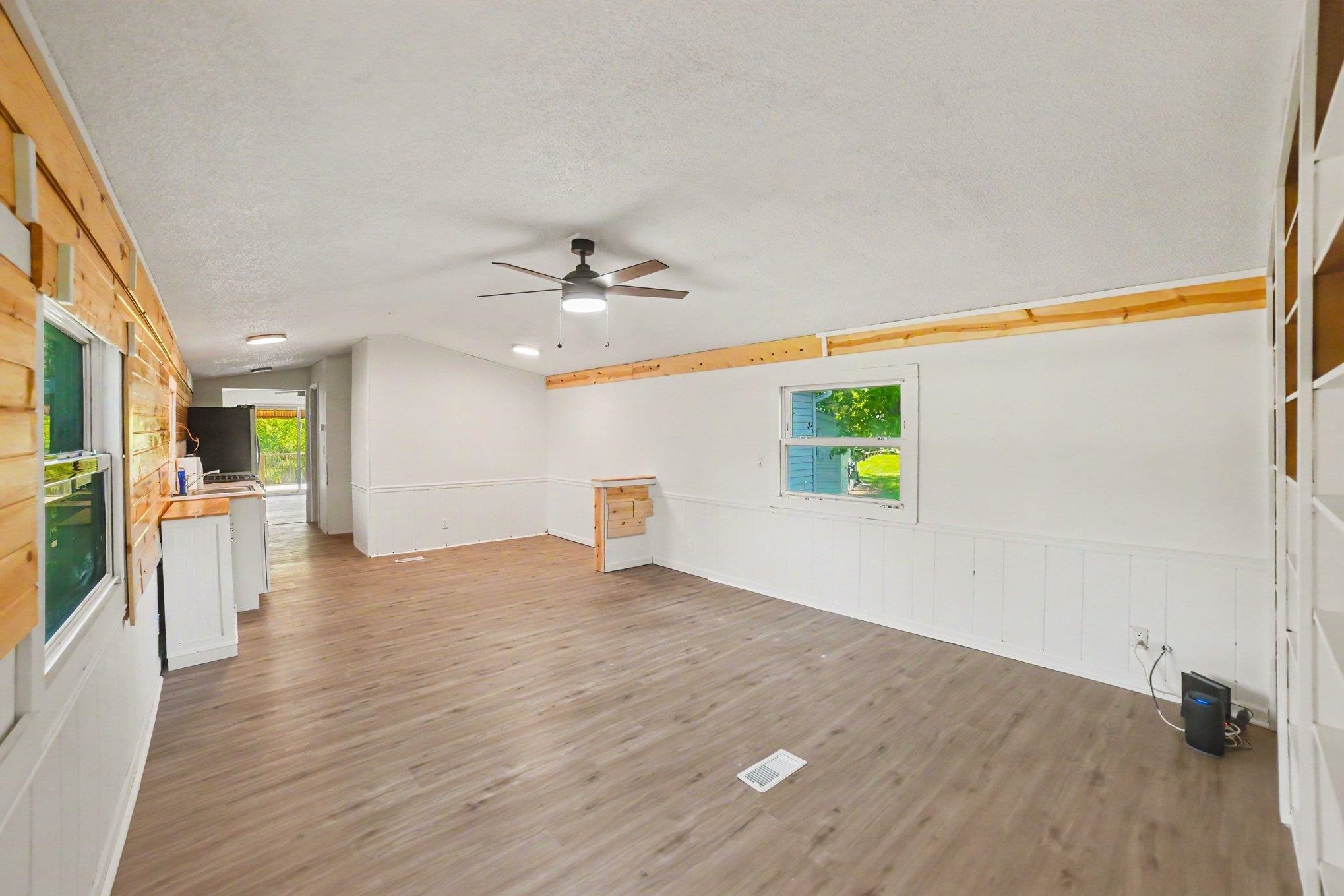 2457 E Ludington Drive Property Photo 9
