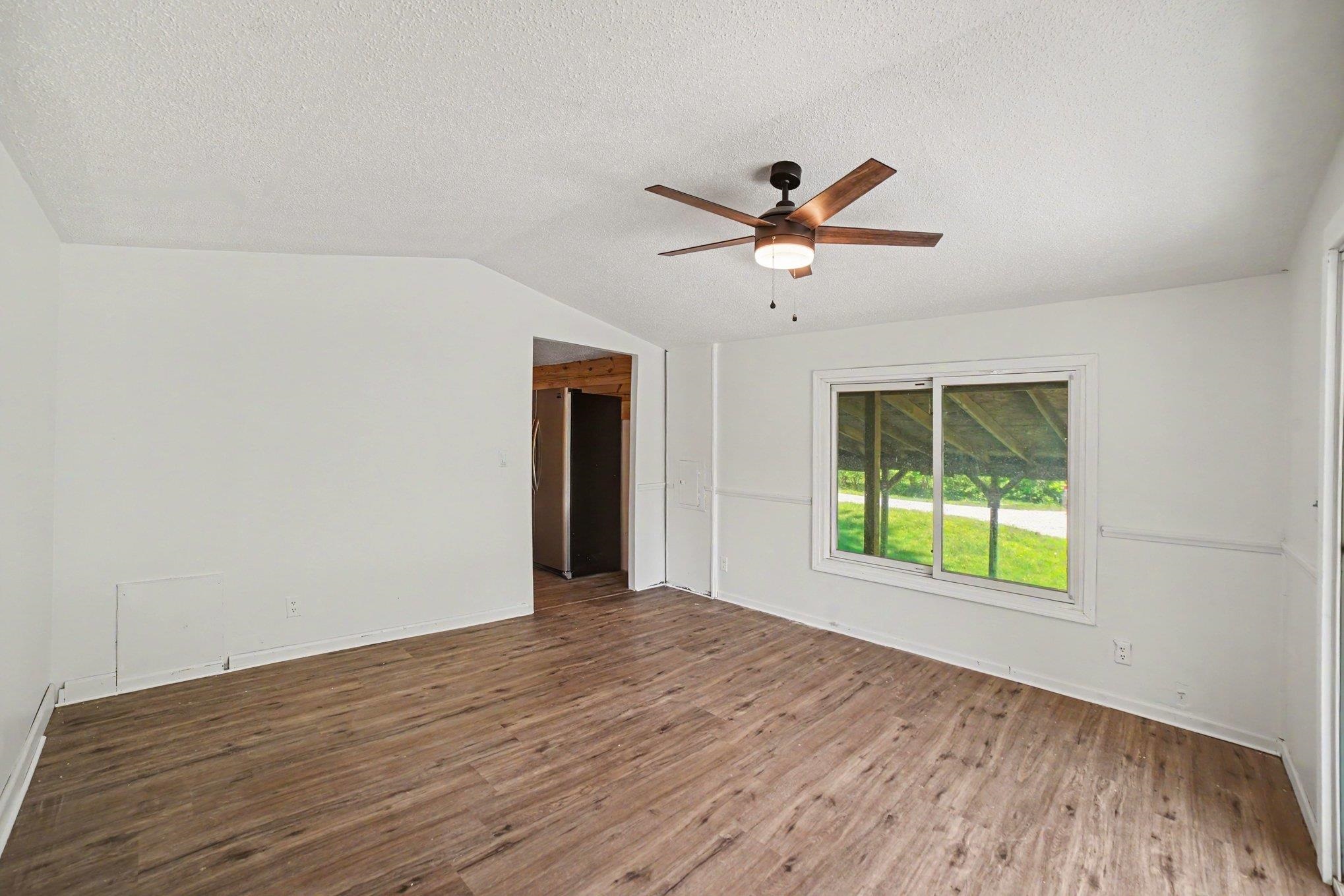 2457 E Ludington Drive Property Photo 11