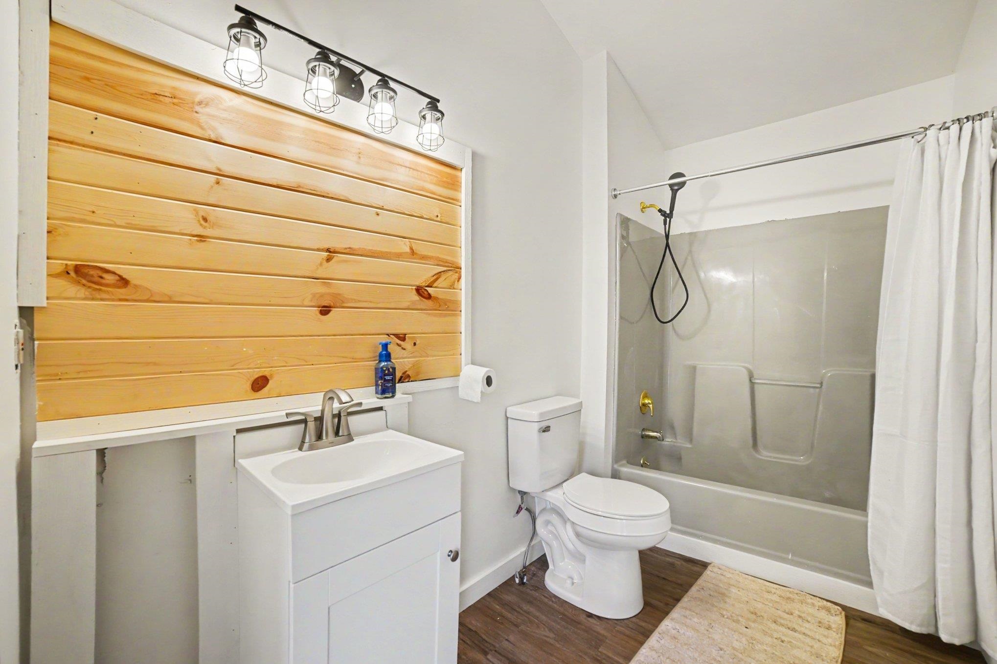 2457 E Ludington Drive Property Photo 18