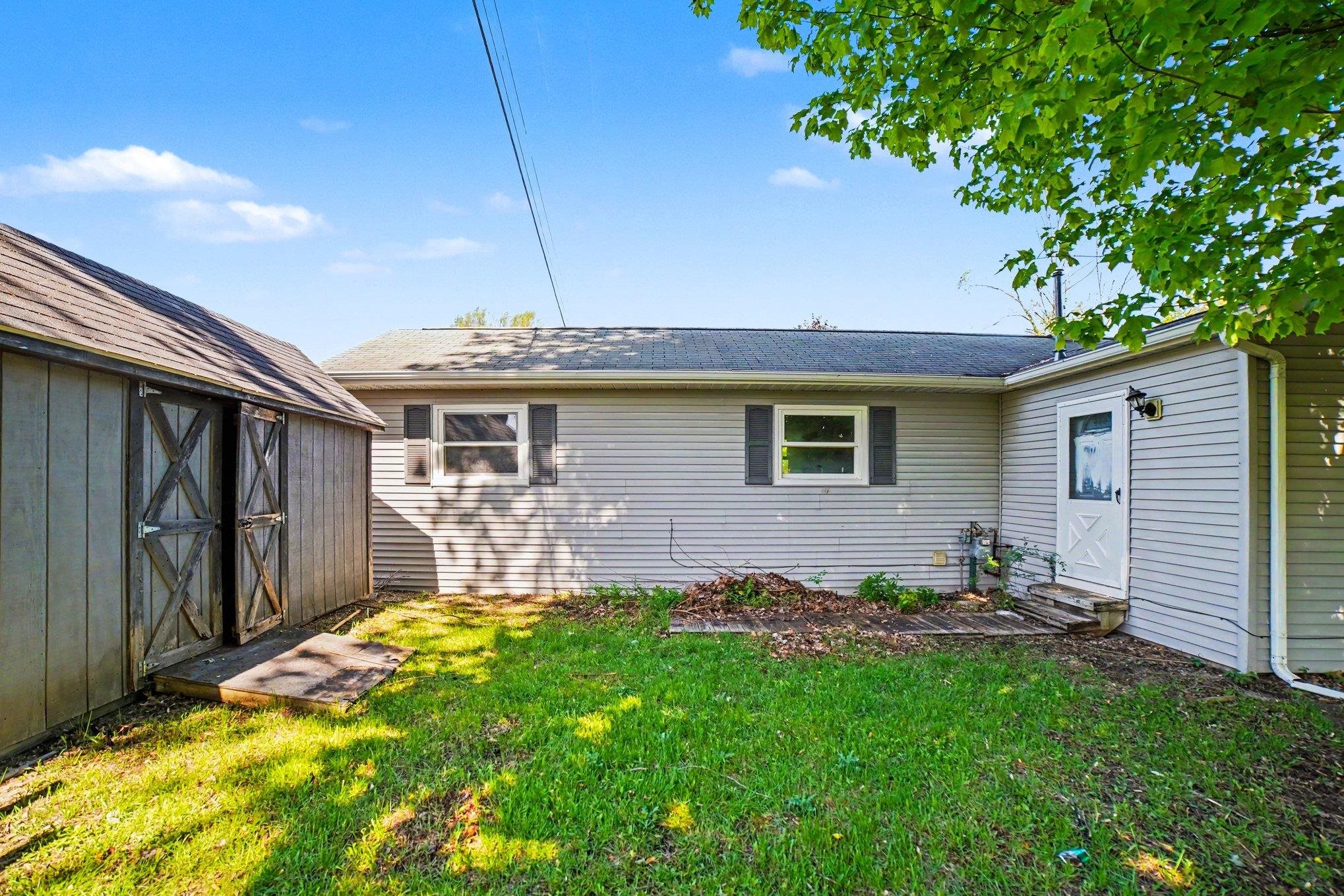 2457 E Ludington Drive Property Photo 23