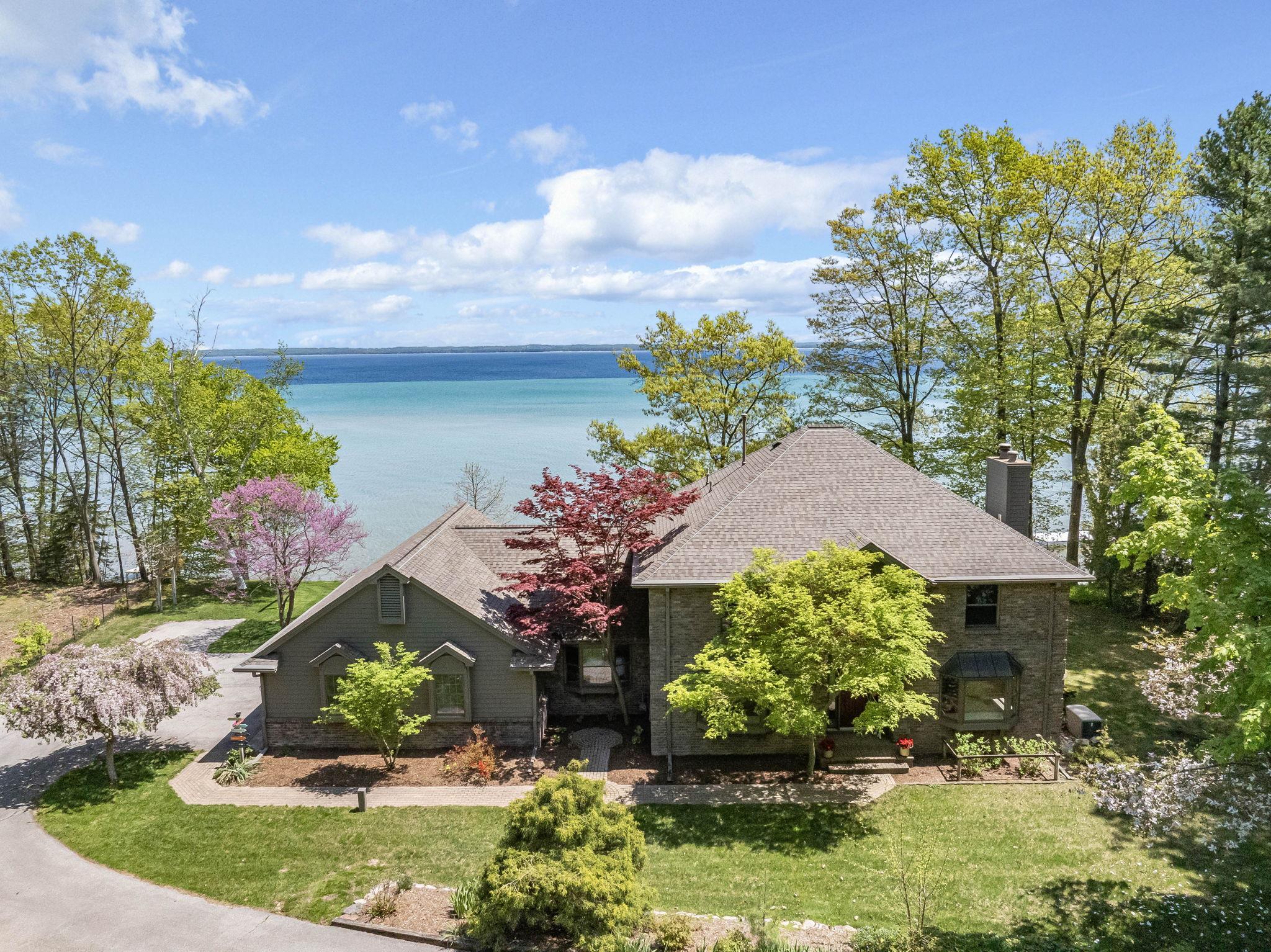 17744 Smokey Hollow Road Property Photo 1
