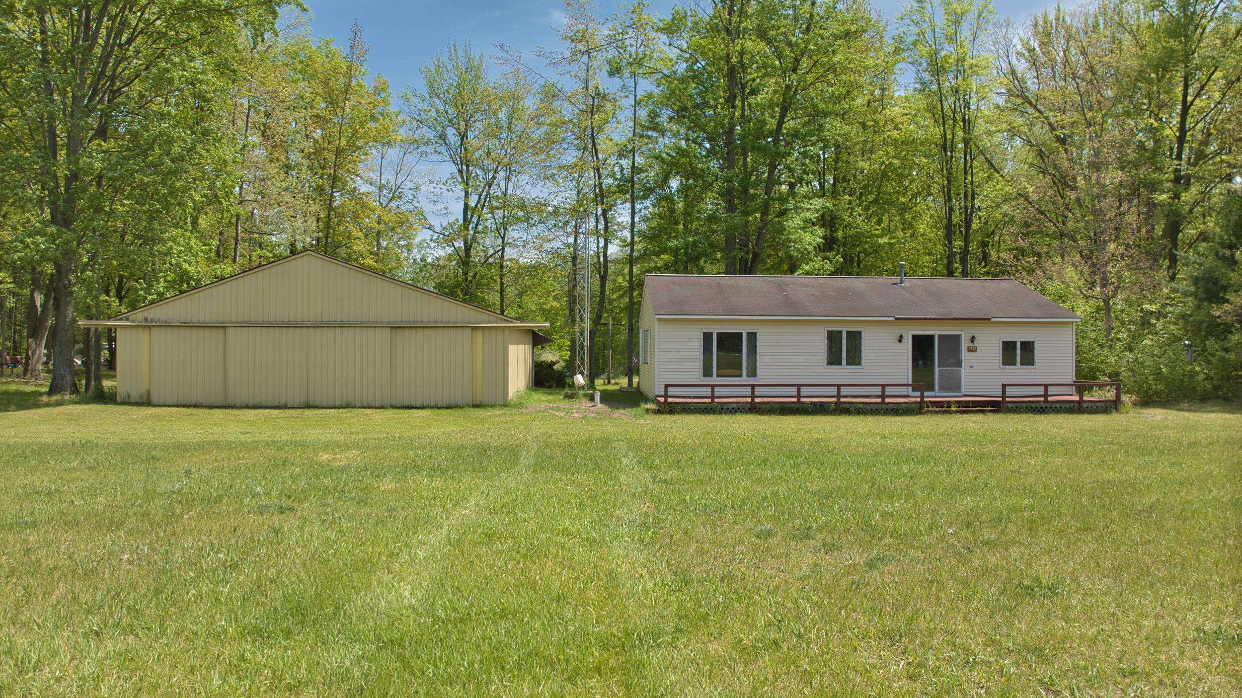 7768 S Airpark Road Property Photo 1