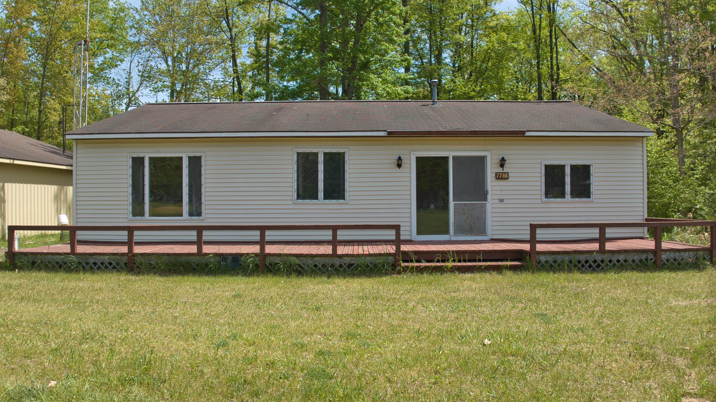 7768 S Airpark Road Property Photo 3