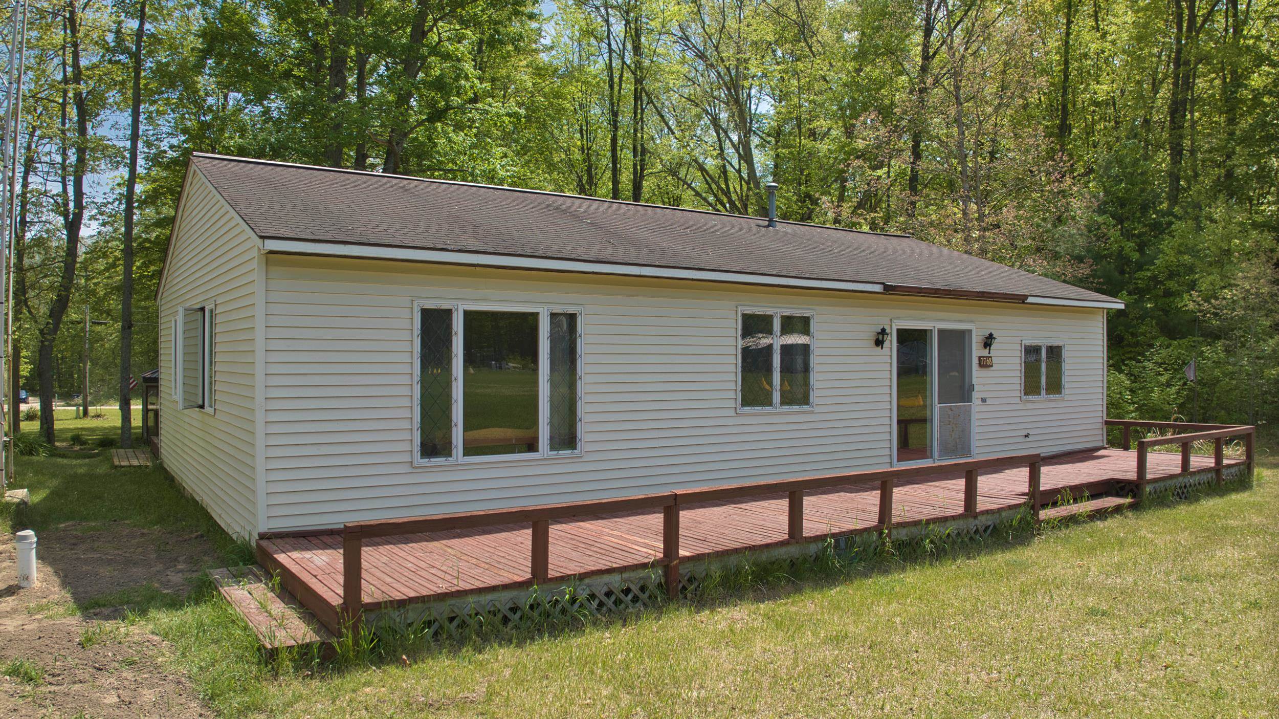7768 S Airpark Road Property Photo 4