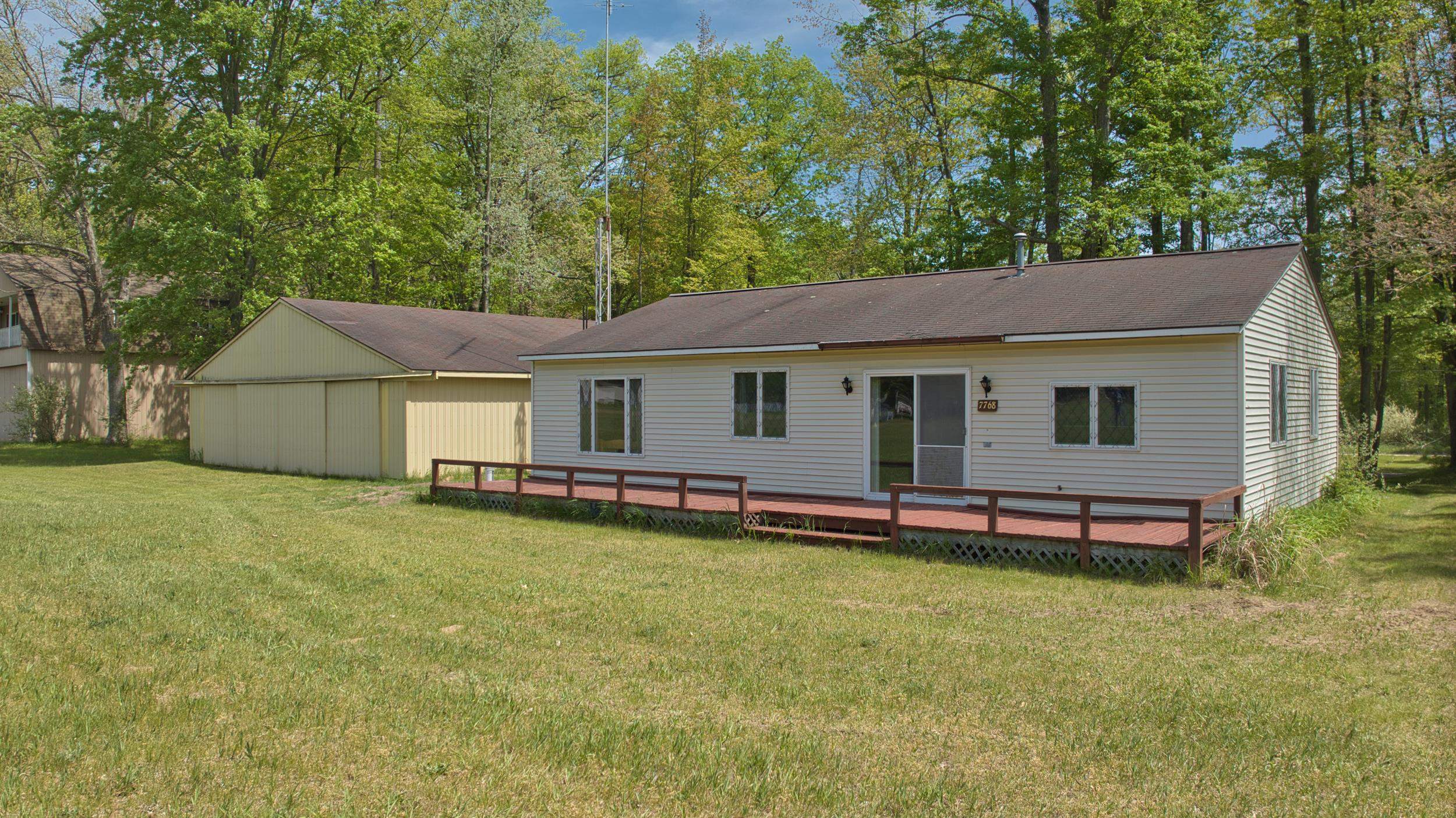 7768 S Airpark Road Property Photo 5