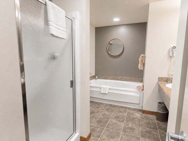 2400 Troon South Property Photo 9