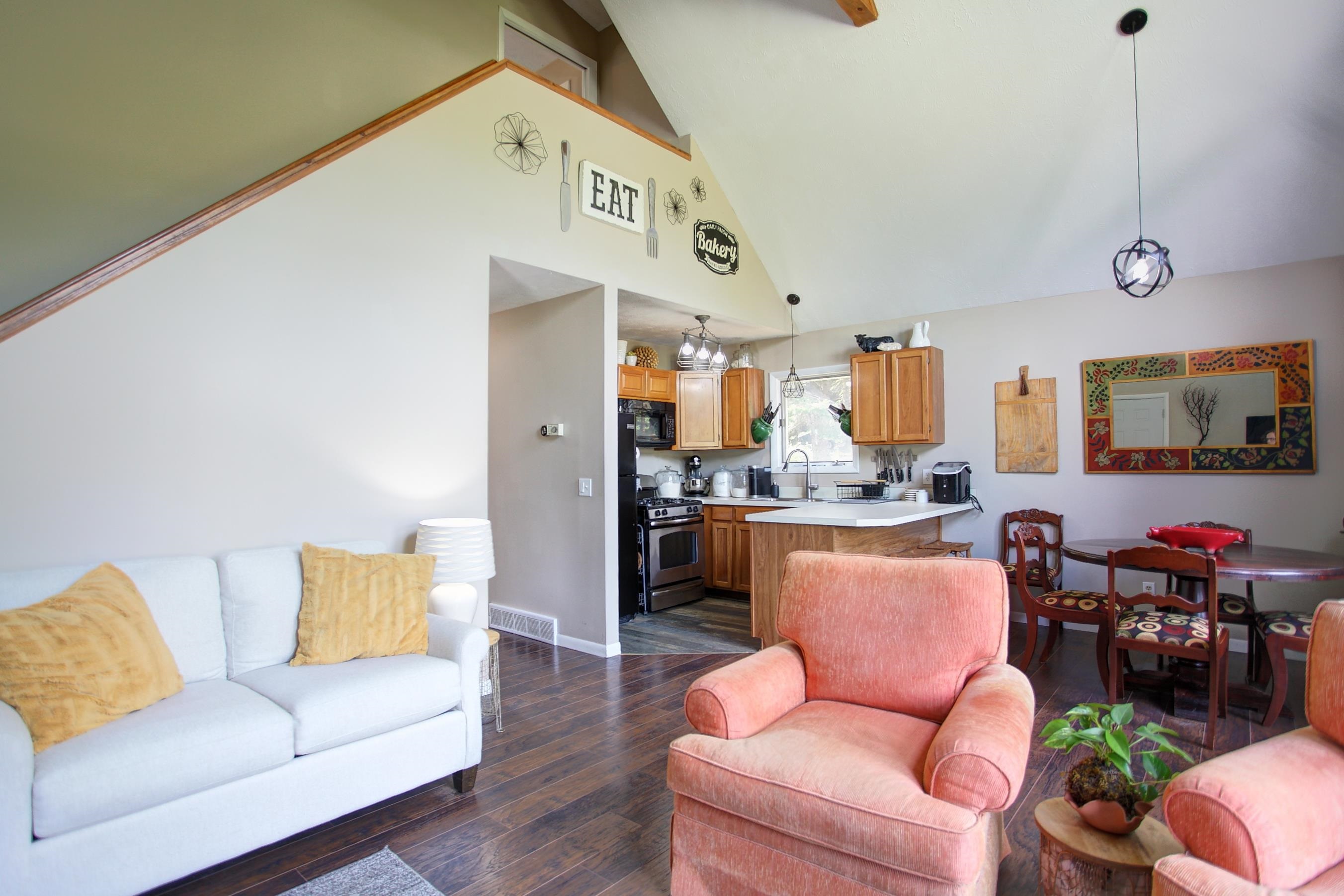 12325 Lincoln Hollow Court Property Photo 6