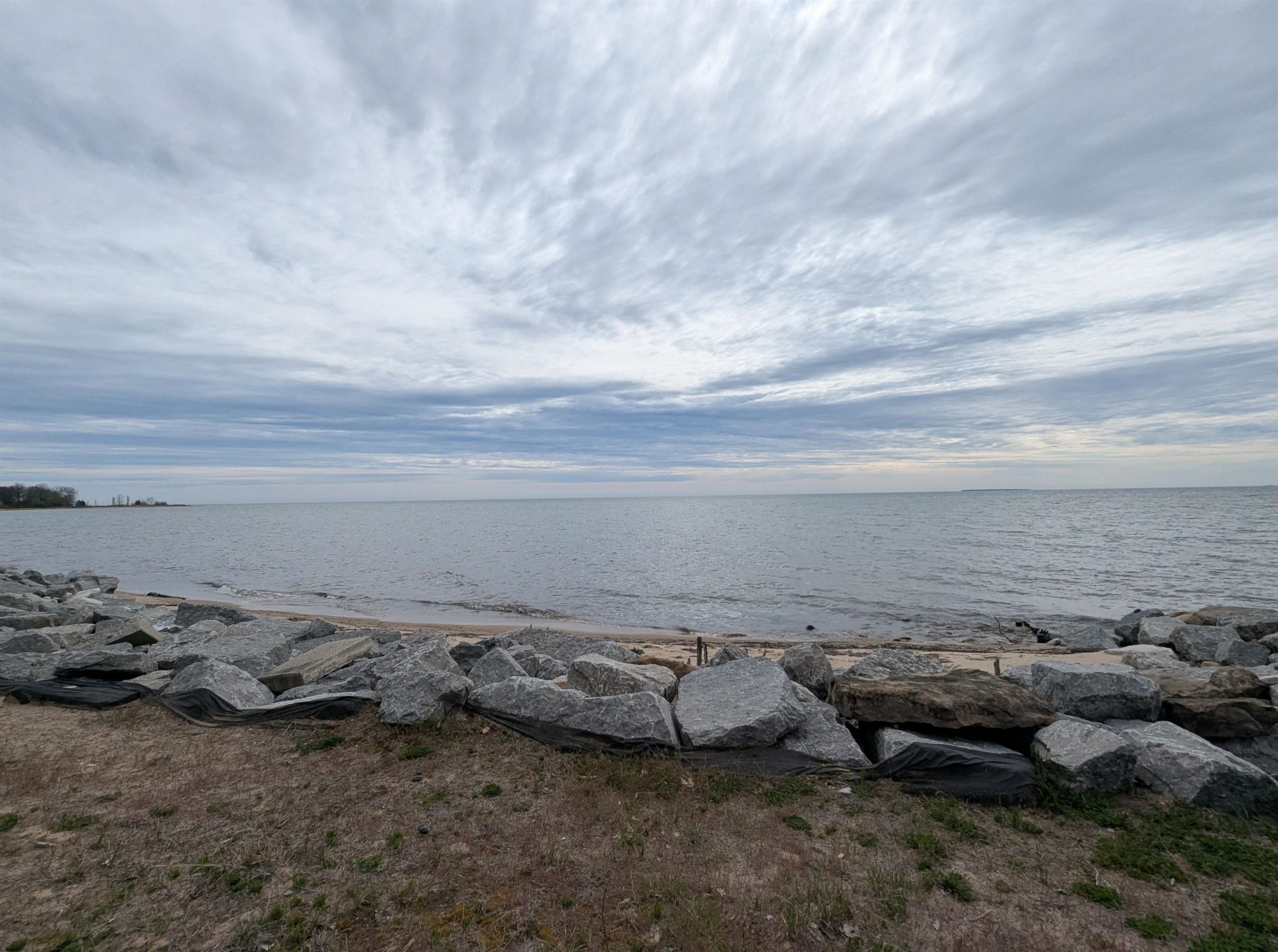 488 N Huron Road Property Photo 14