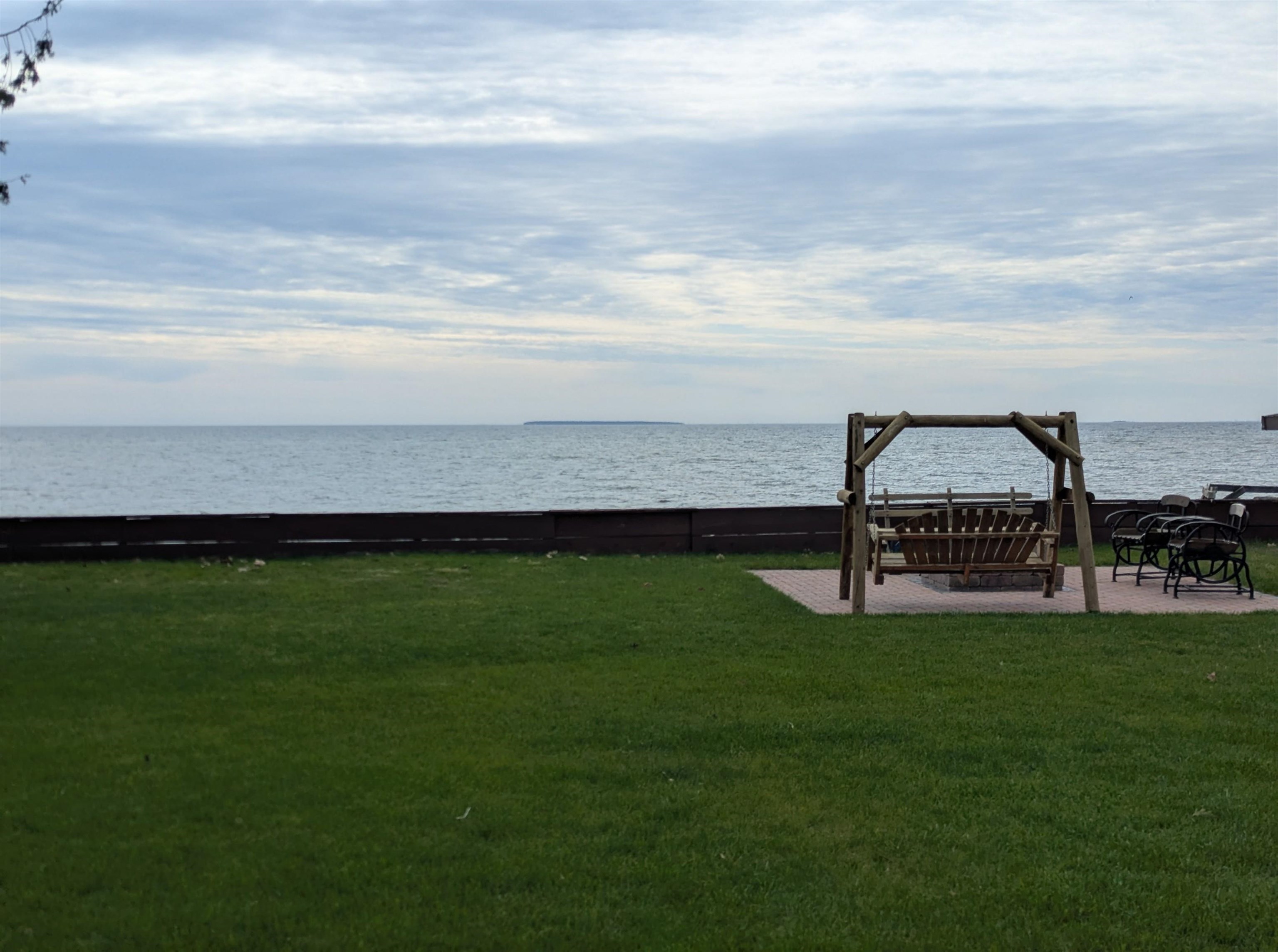 488 N Huron Road Property Photo 17
