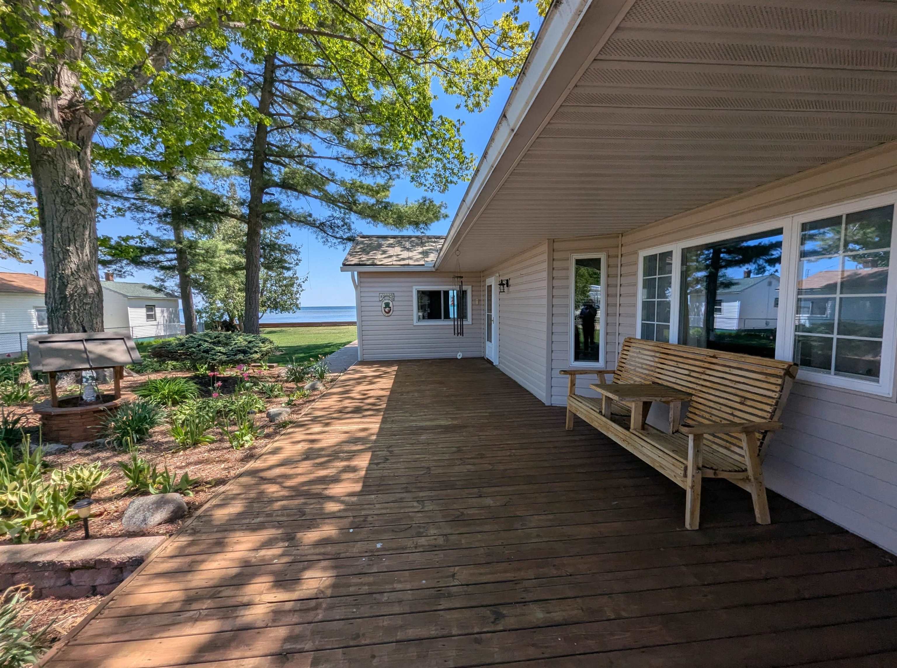 488 N Huron Road Property Photo 18