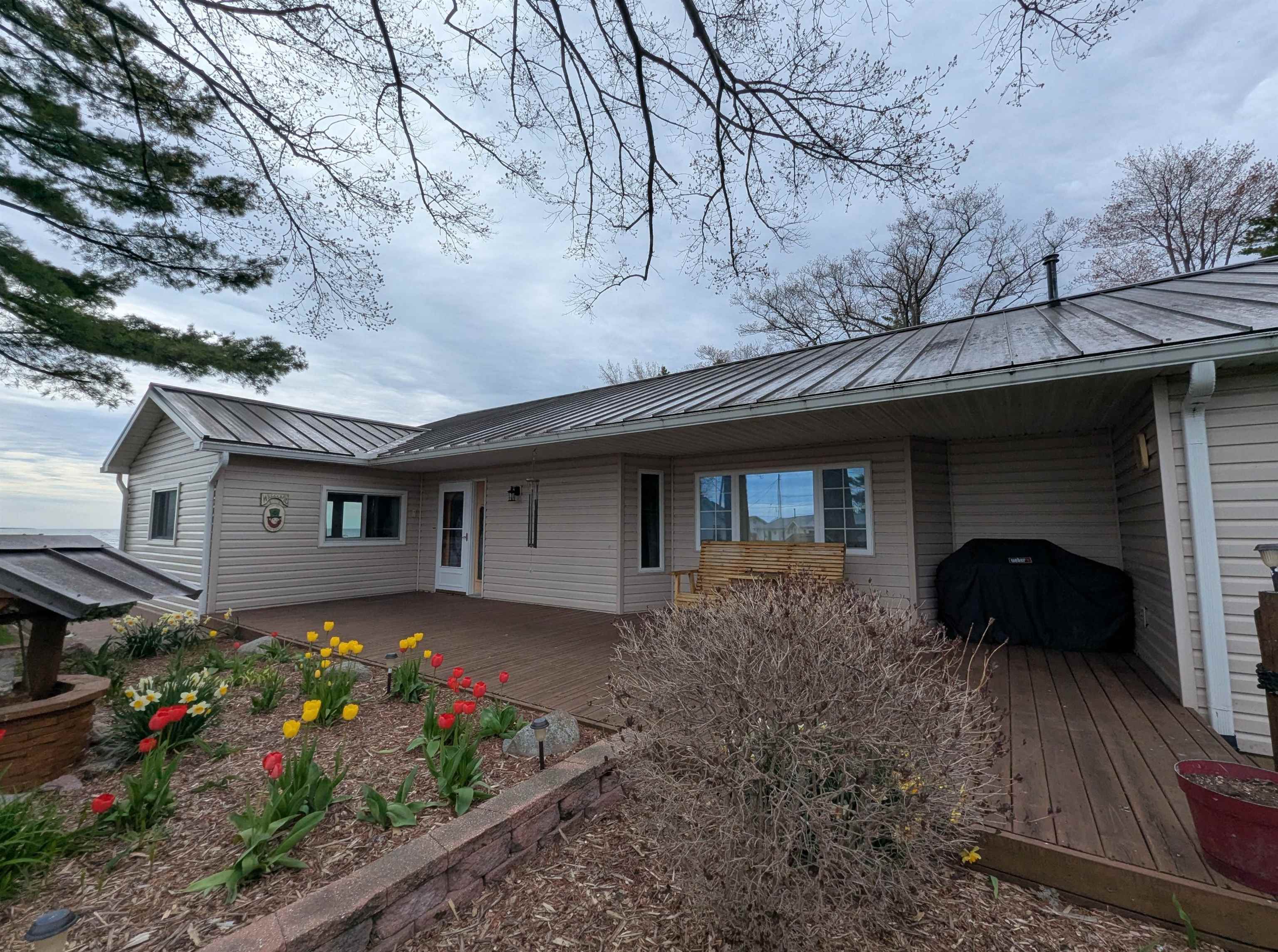 488 N Huron Road Property Photo 24