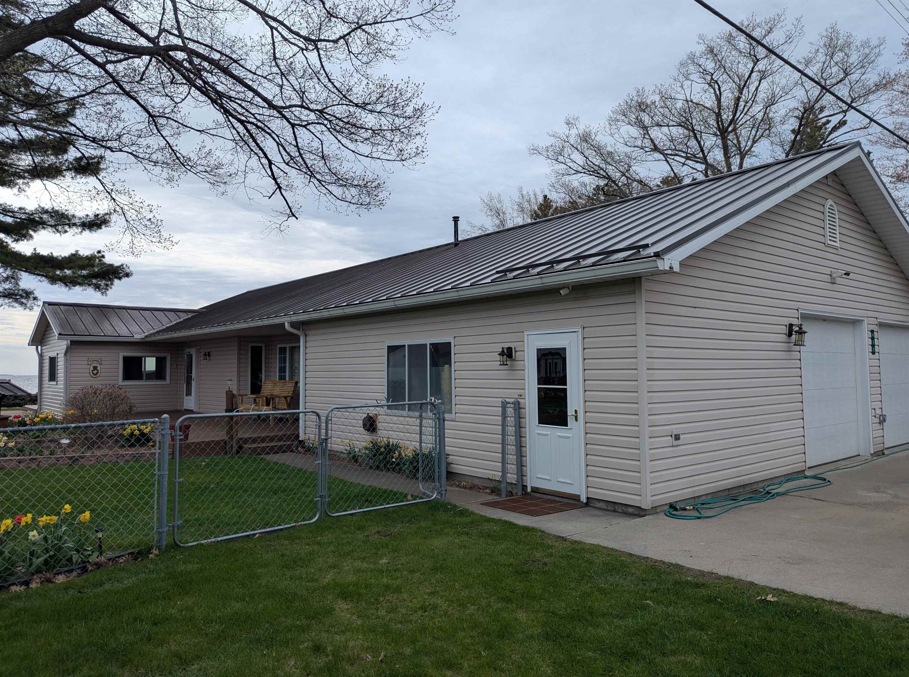 488 N Huron Road Property Photo 35