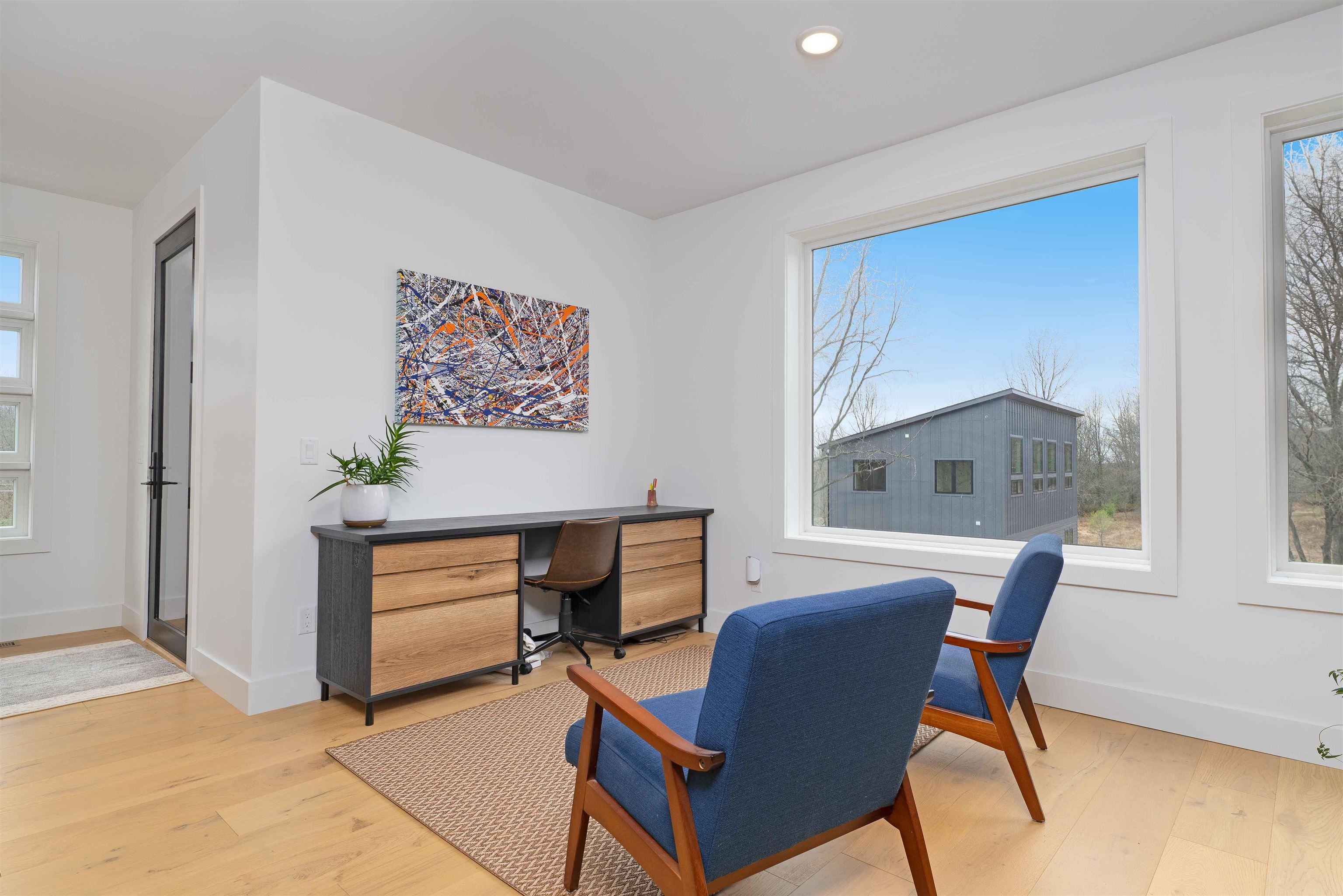 2810 Holiday Village Court Property Photo 8