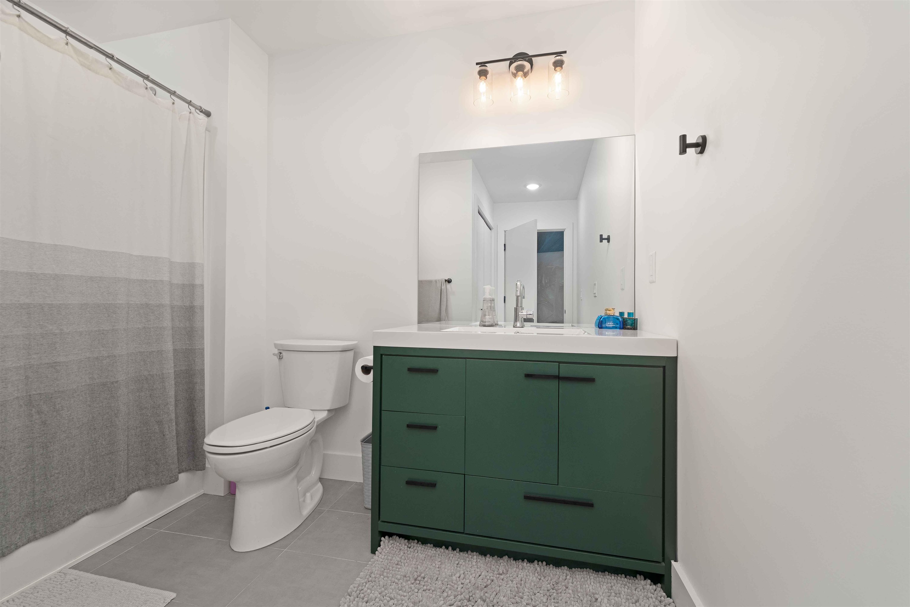 2810 Holiday Village Court Property Photo 18