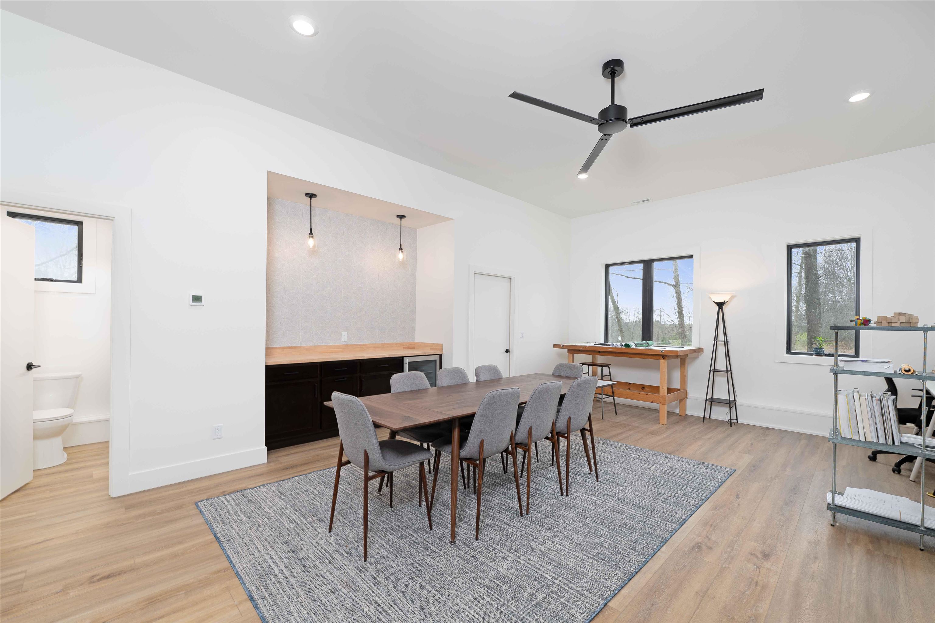 2810 Holiday Village Court Property Photo 23