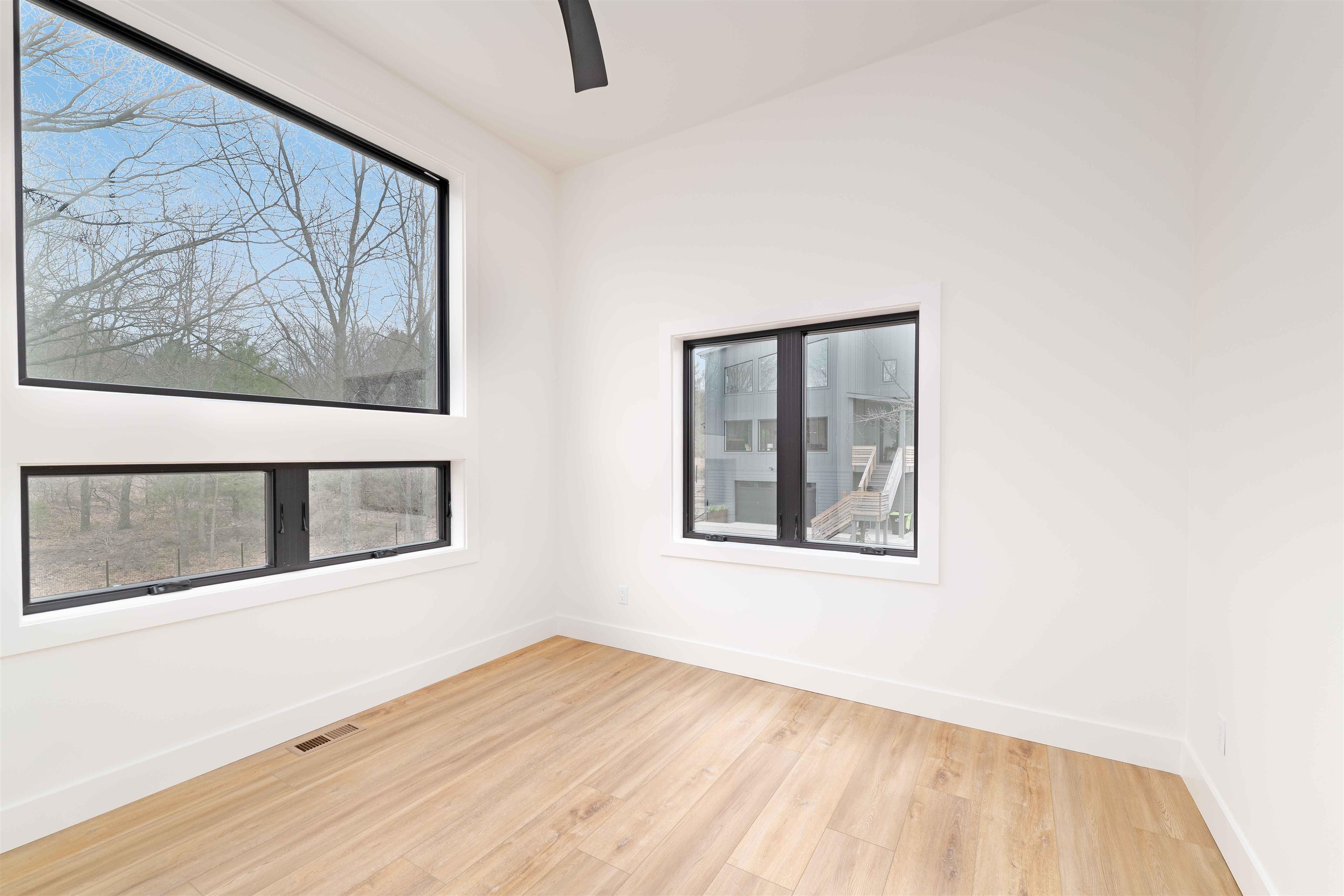 2810 Holiday Village Court Property Photo 26