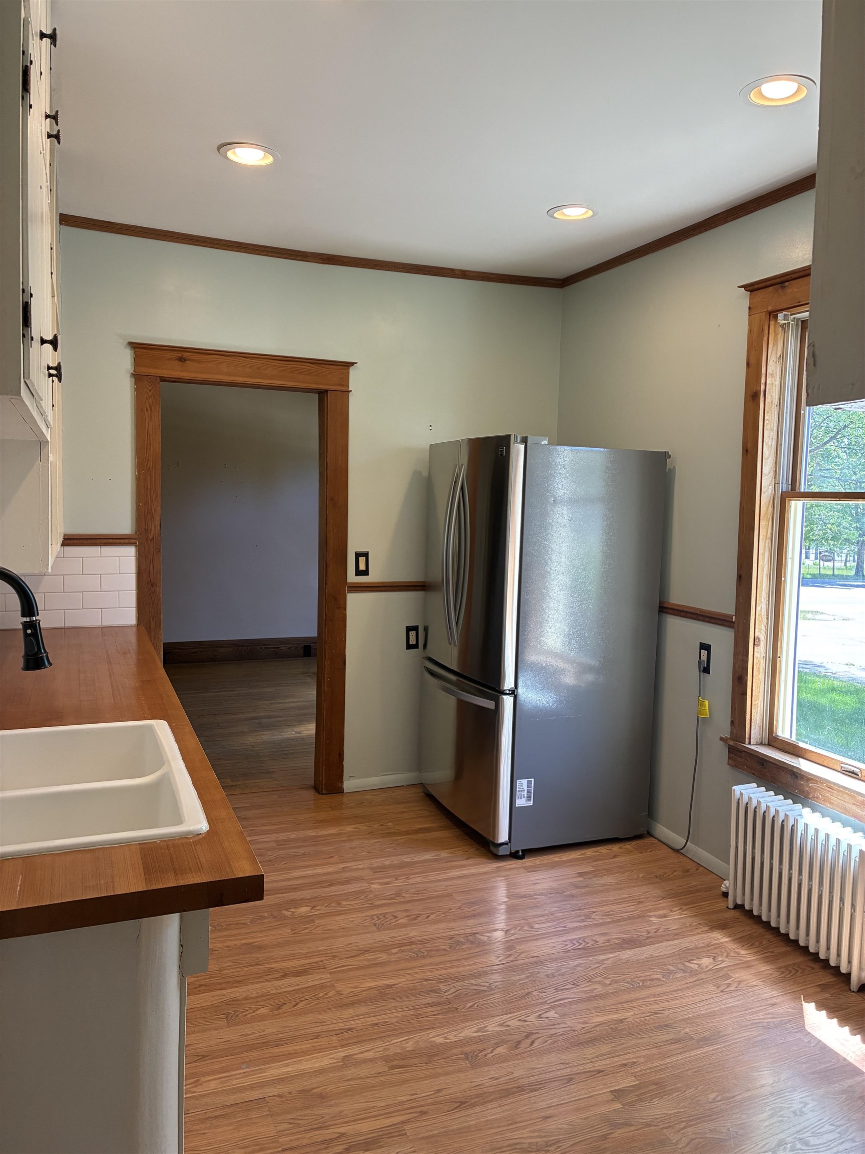 407 N Bridge Property Photo 6