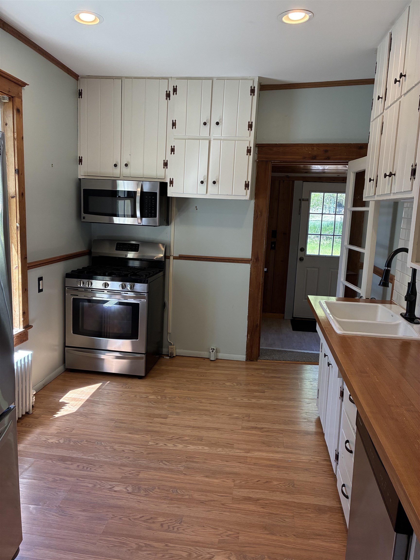 407 N Bridge Property Photo 7