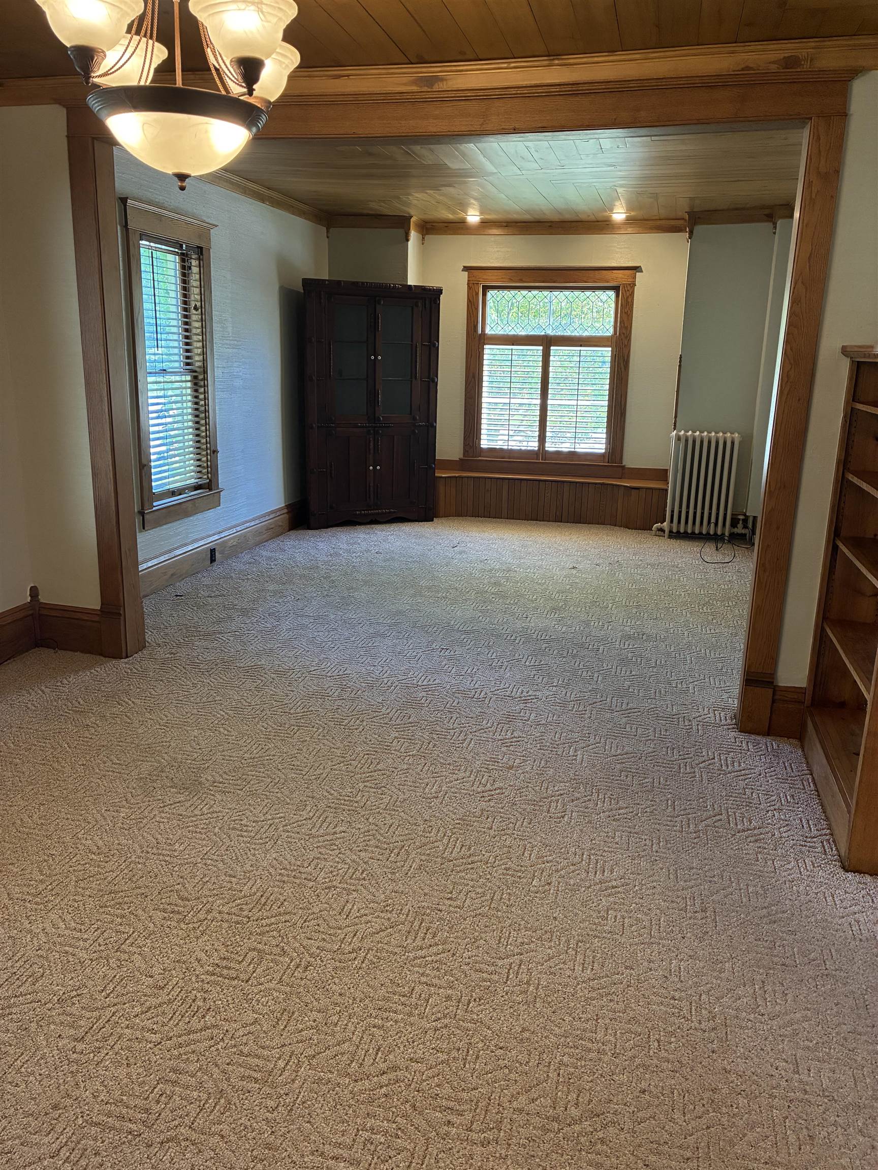 407 N Bridge Property Photo 10