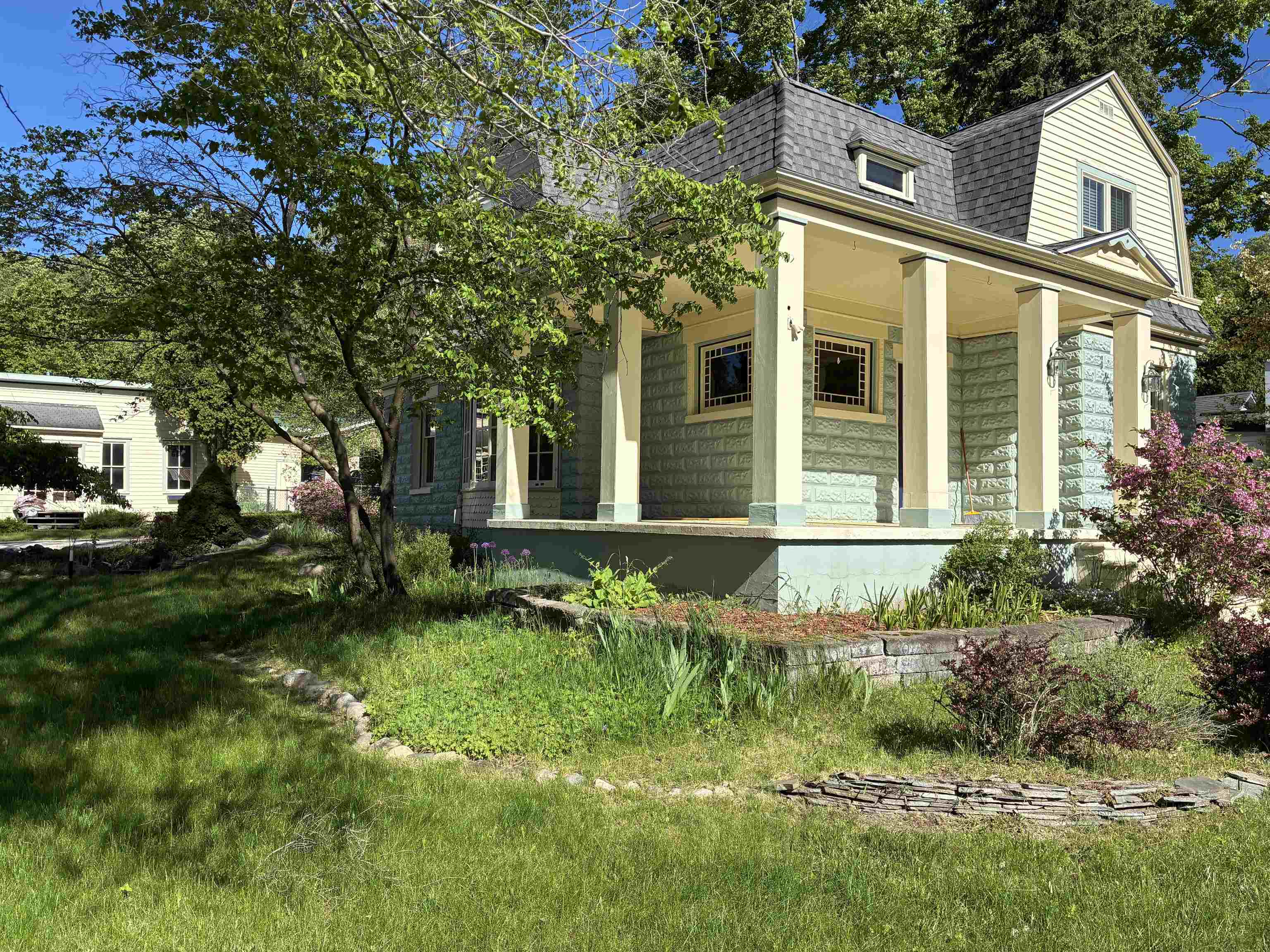 407 N Bridge Property Photo 23