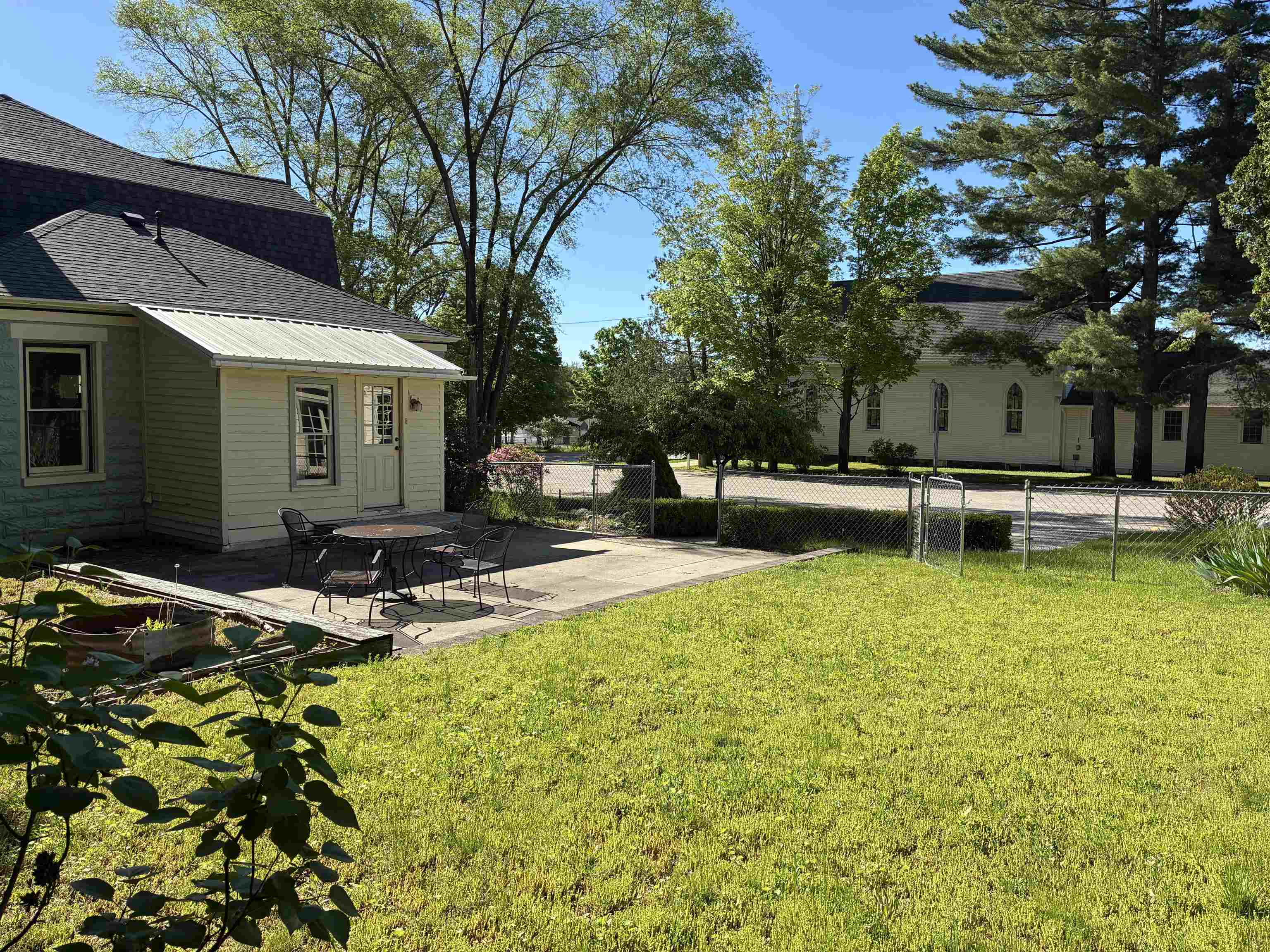 407 N Bridge Property Photo 27
