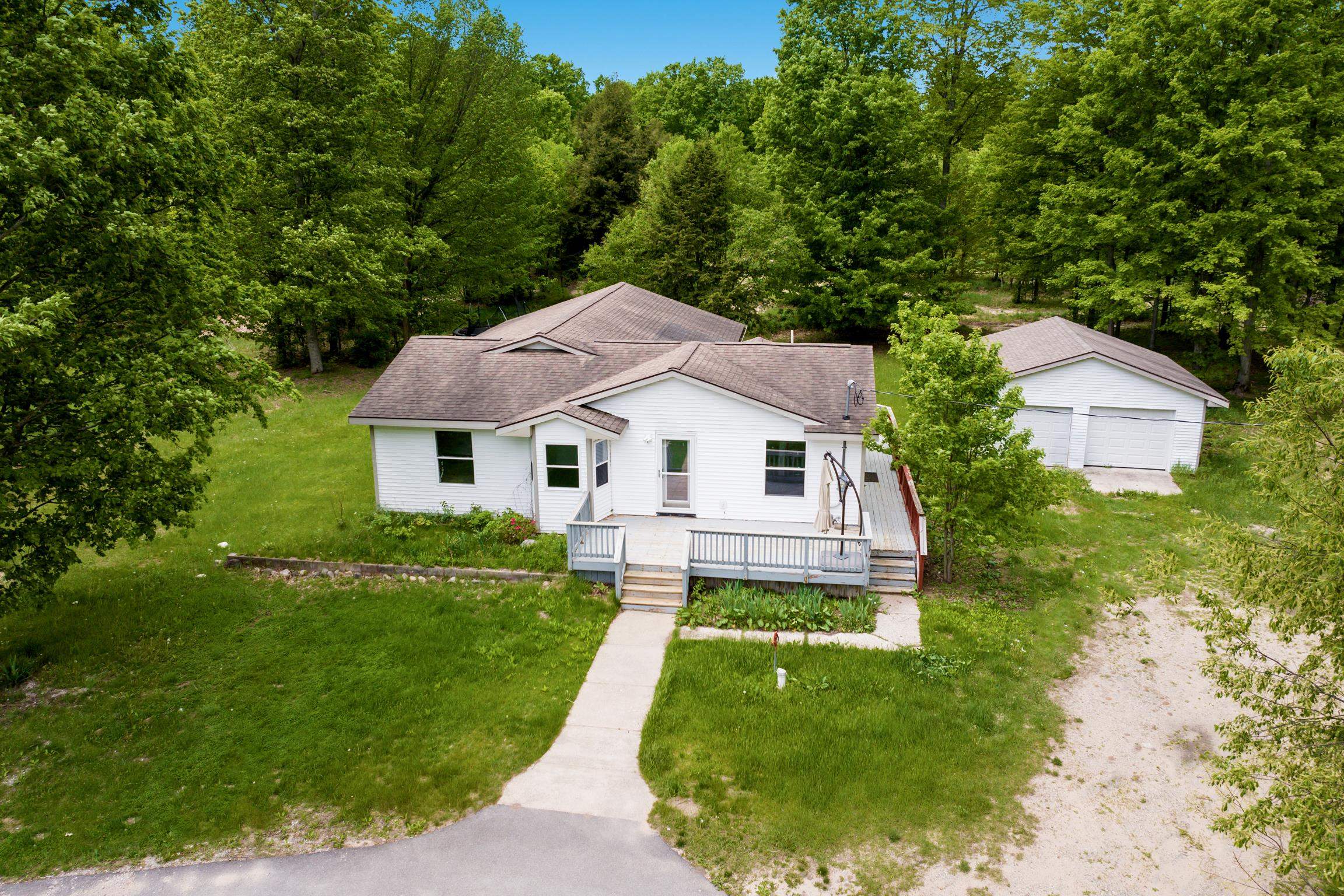 90 S Haze Road Property Photo 1