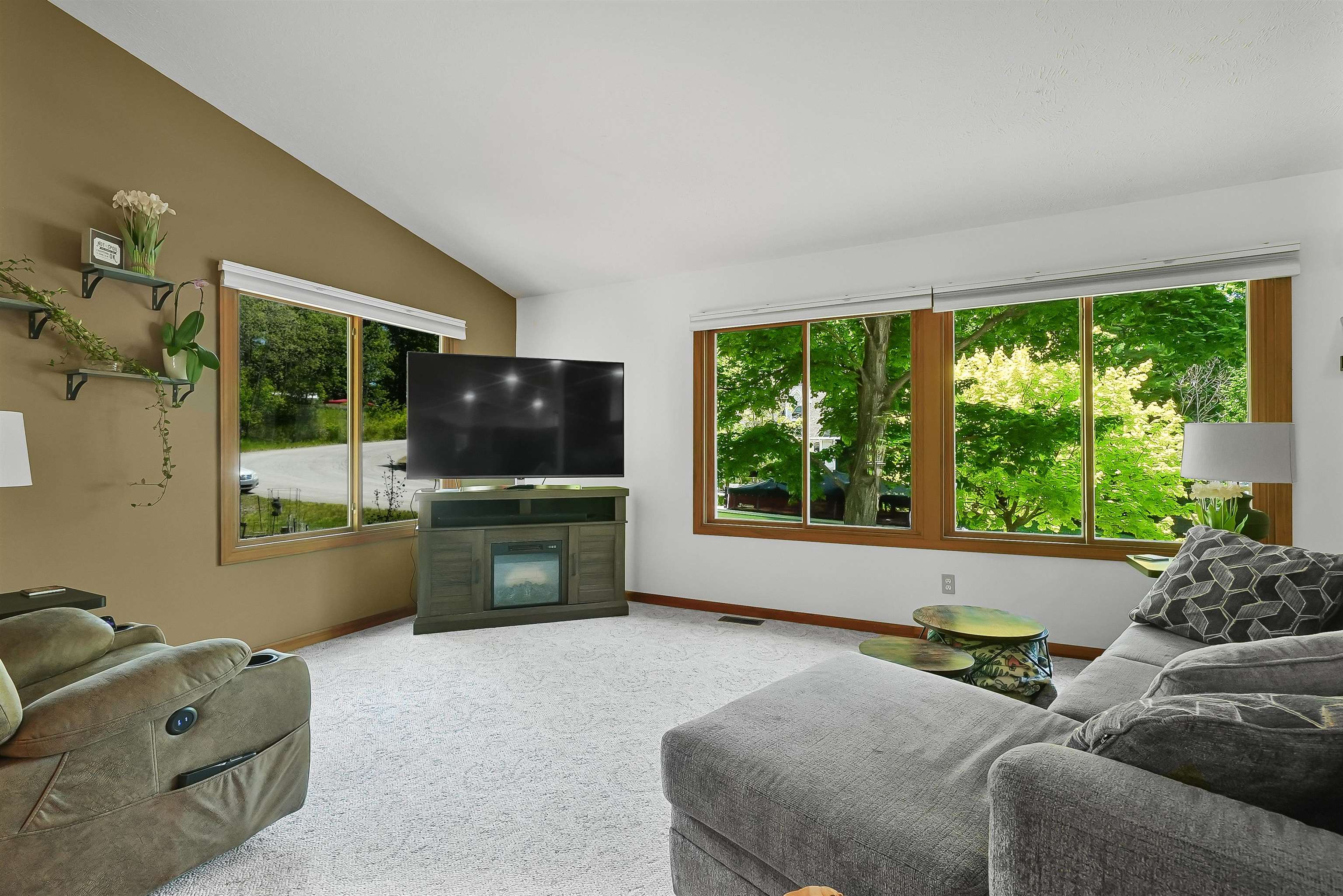 10159 Council Oak Drive Property Photo 11