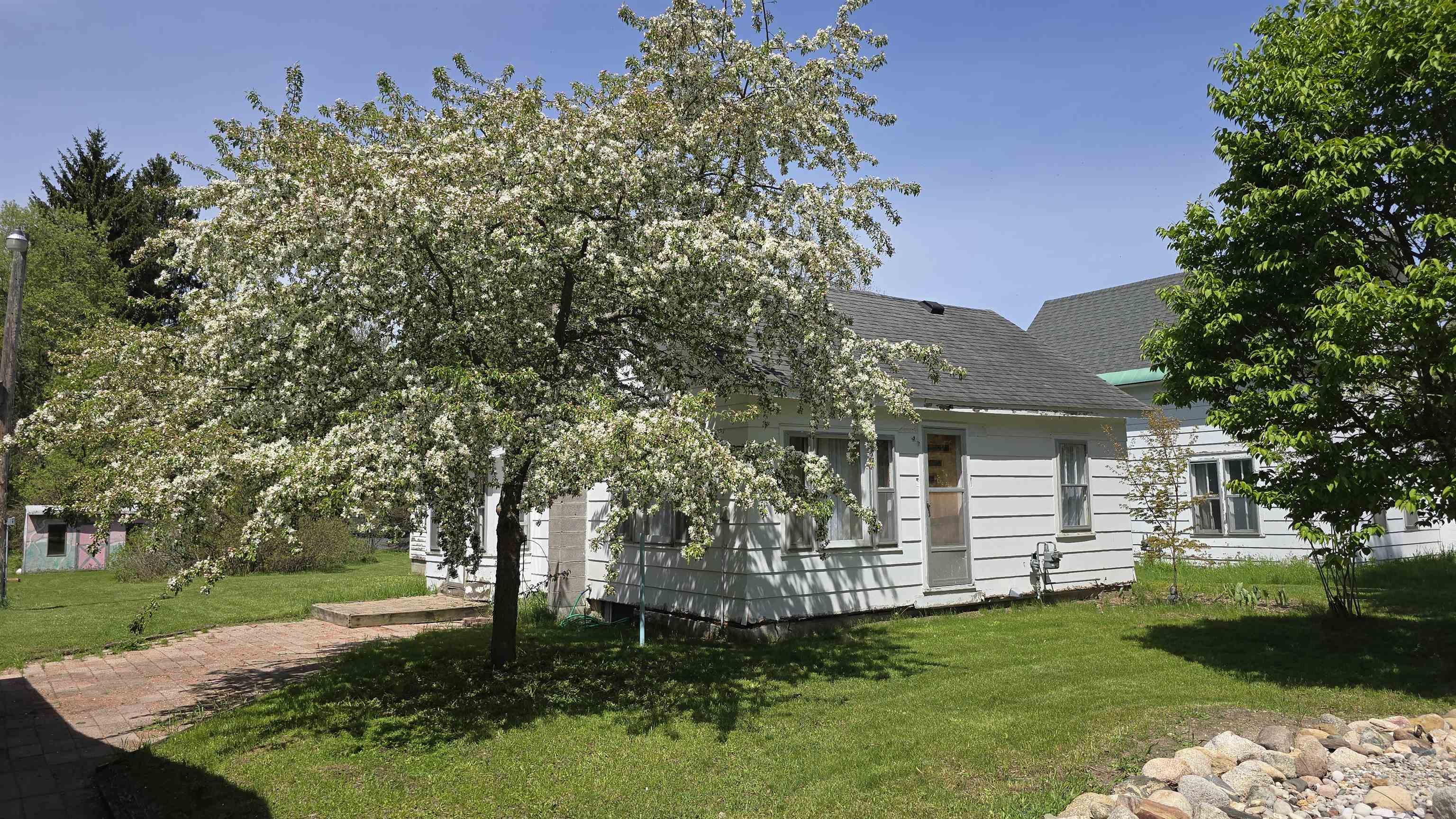 4132 Main Property Photo 3