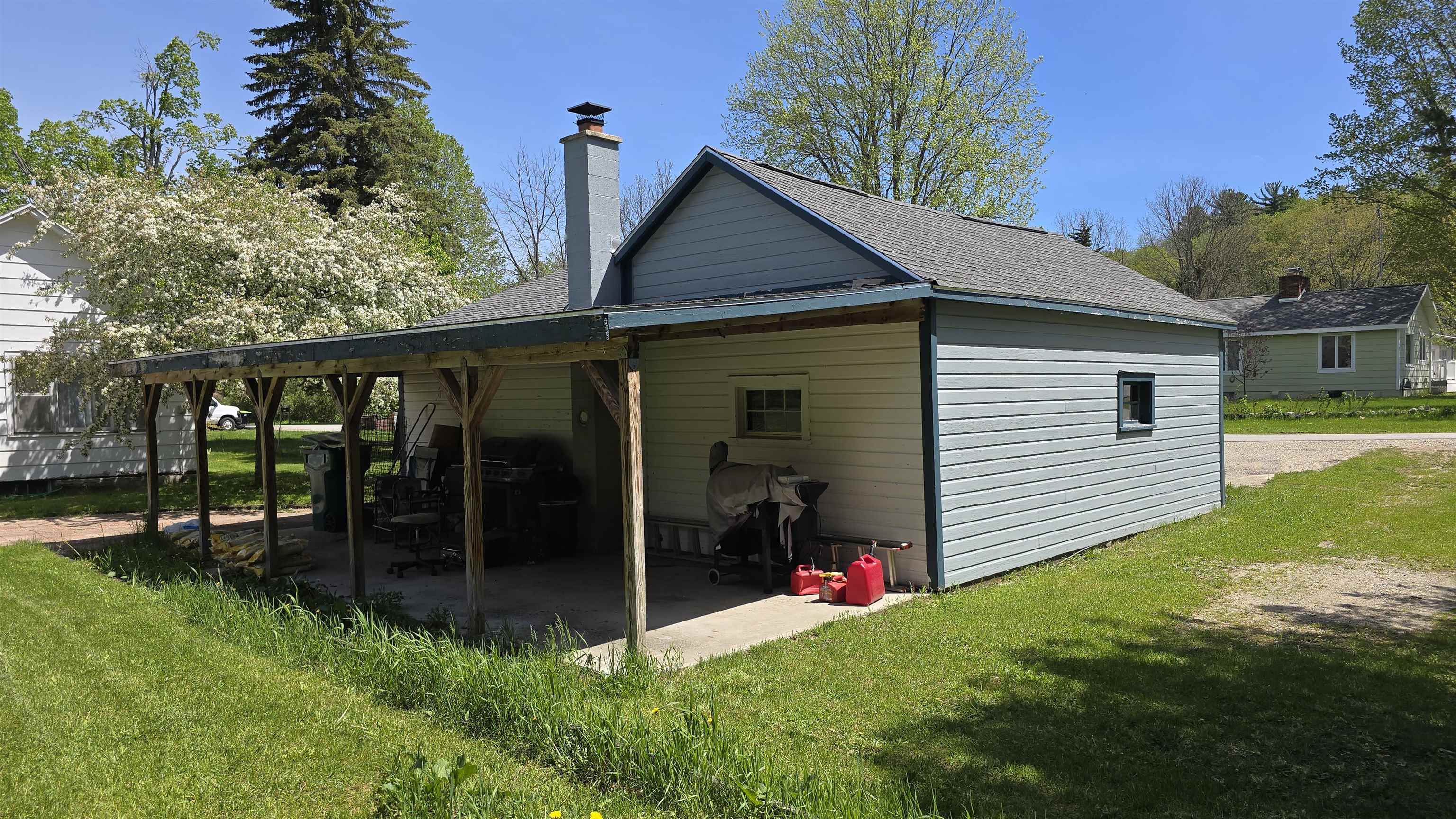 4132 Main Property Photo 5