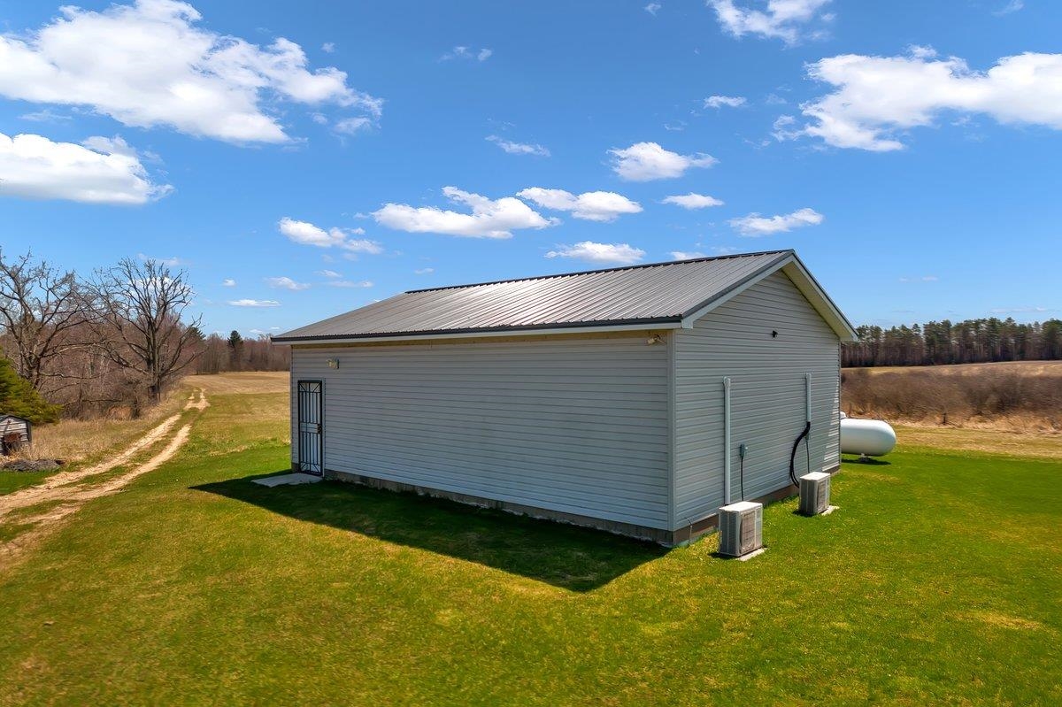 4374 E County Line Road Property Photo 16