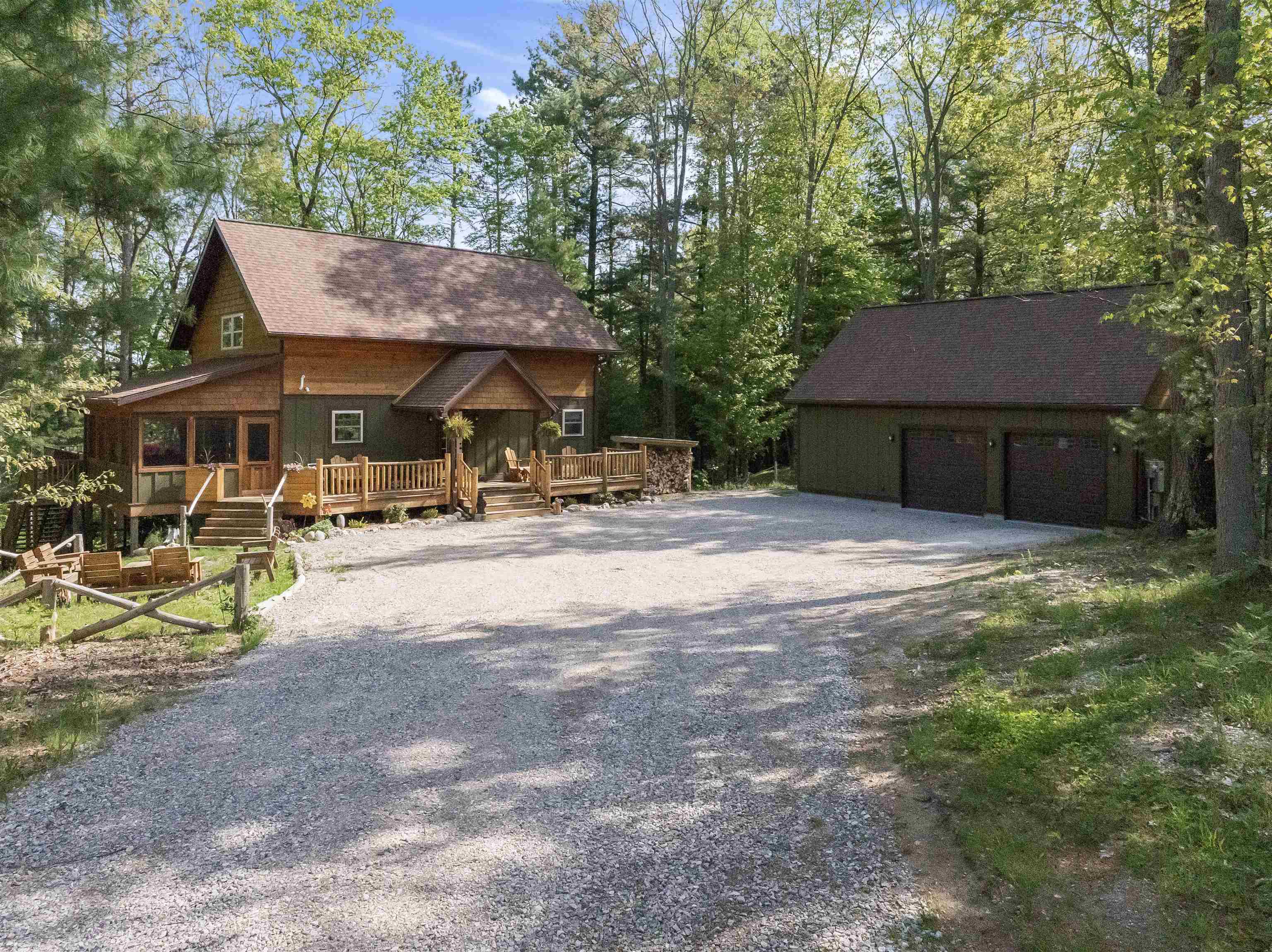 8088 N Roberts Road Property Photo 1
