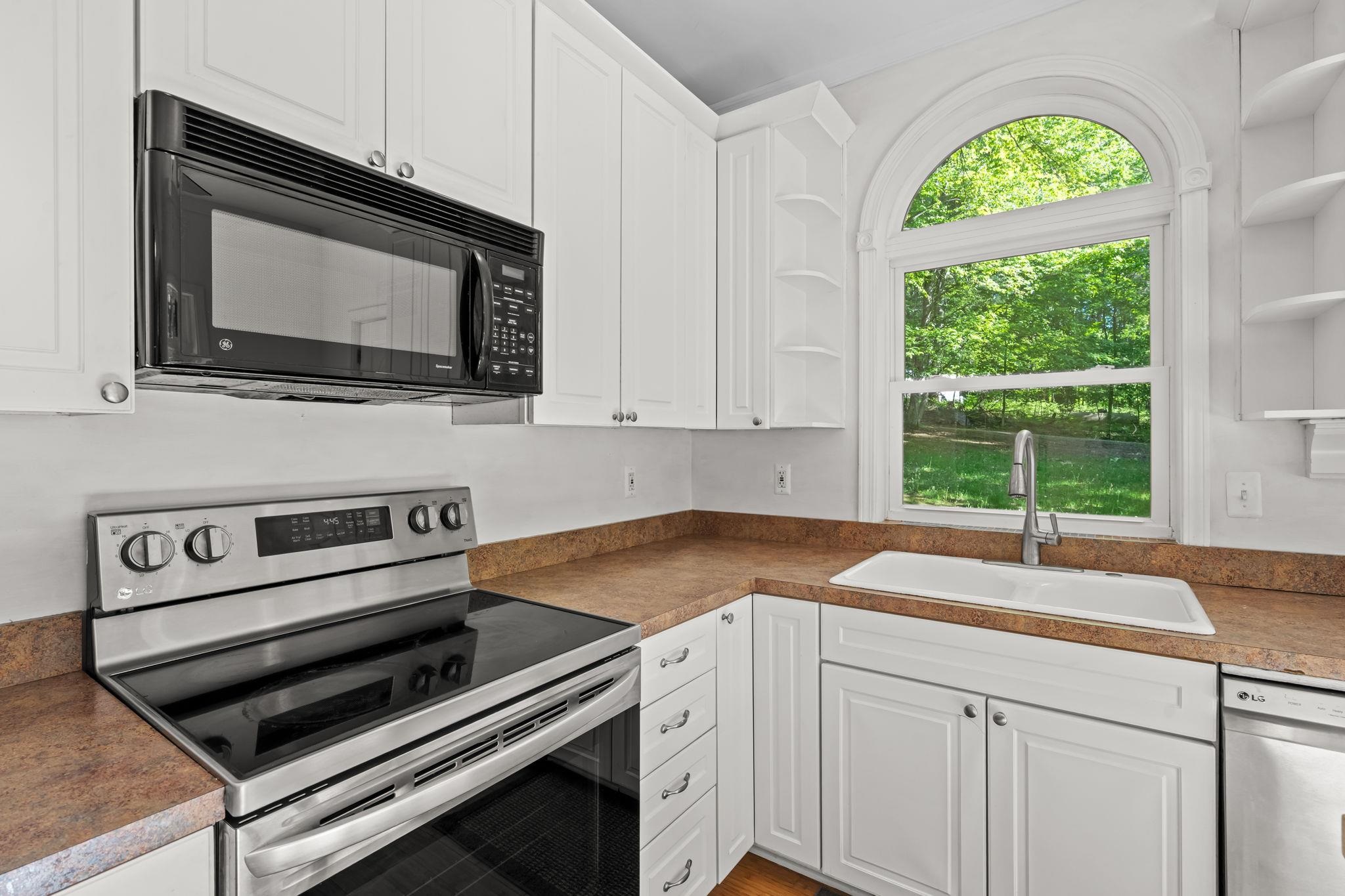 5252 Six Mile Lake Road Property Photo 8