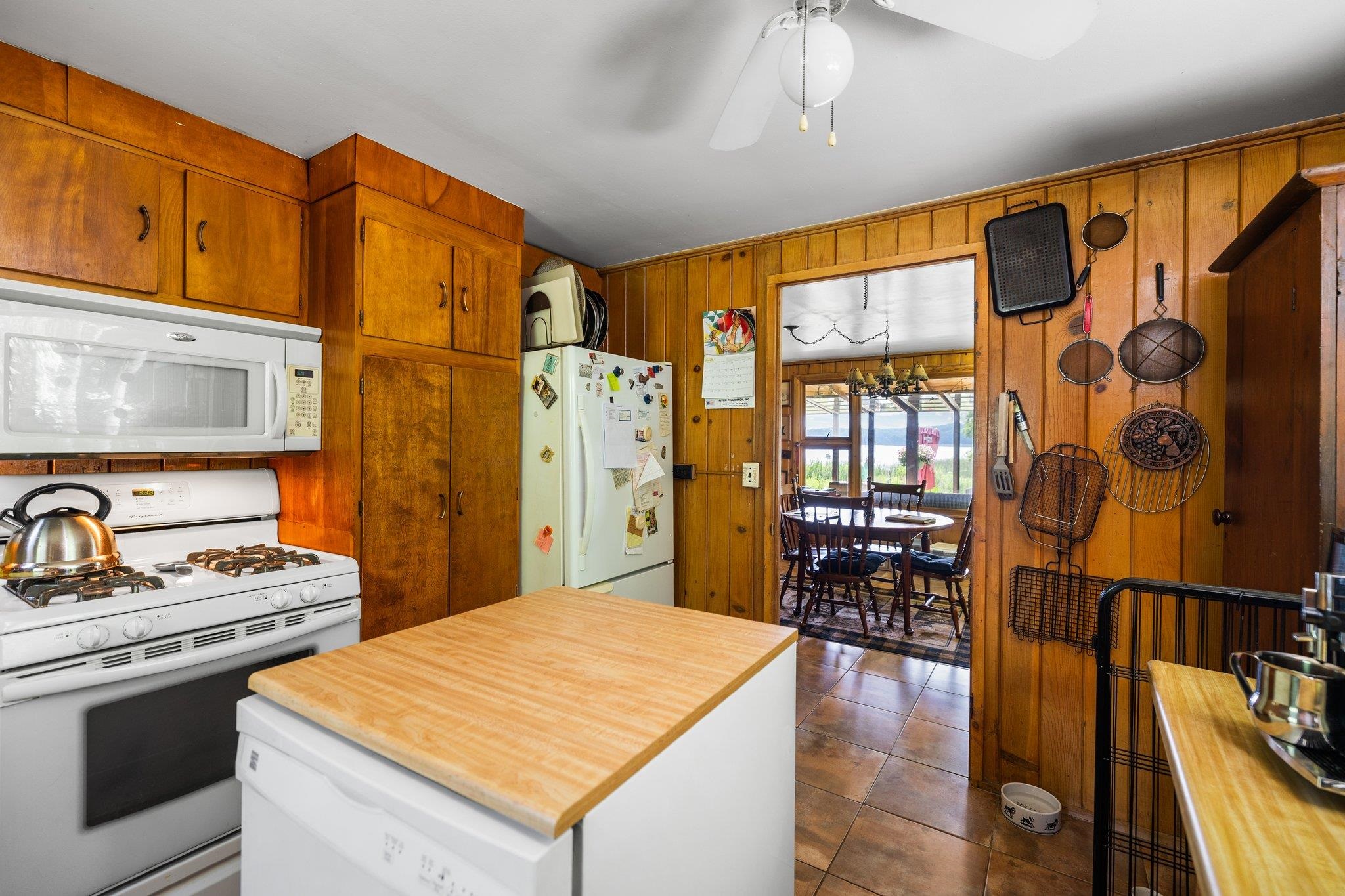 8370 Lake Of The Woods Road Property Photo 17